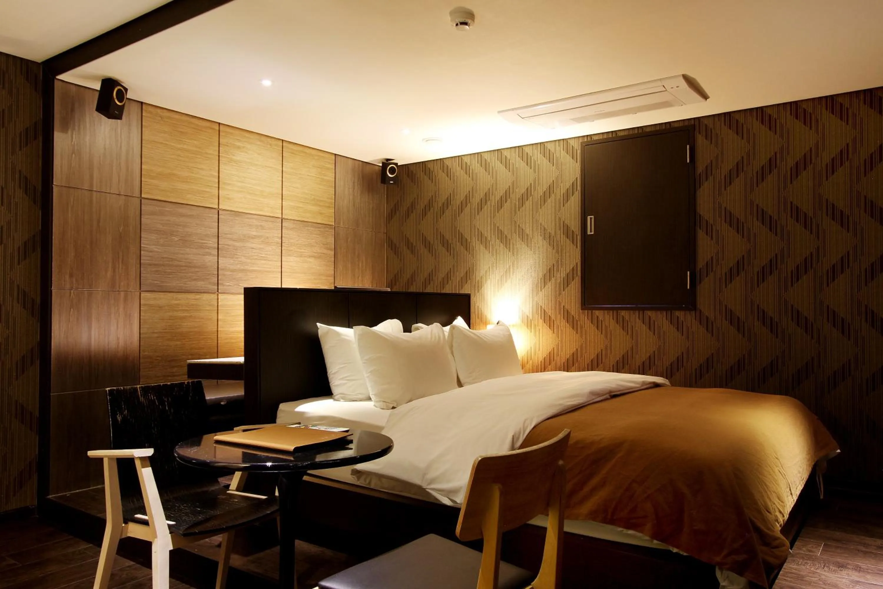 Bed in Uijeongbu Latree Hotel