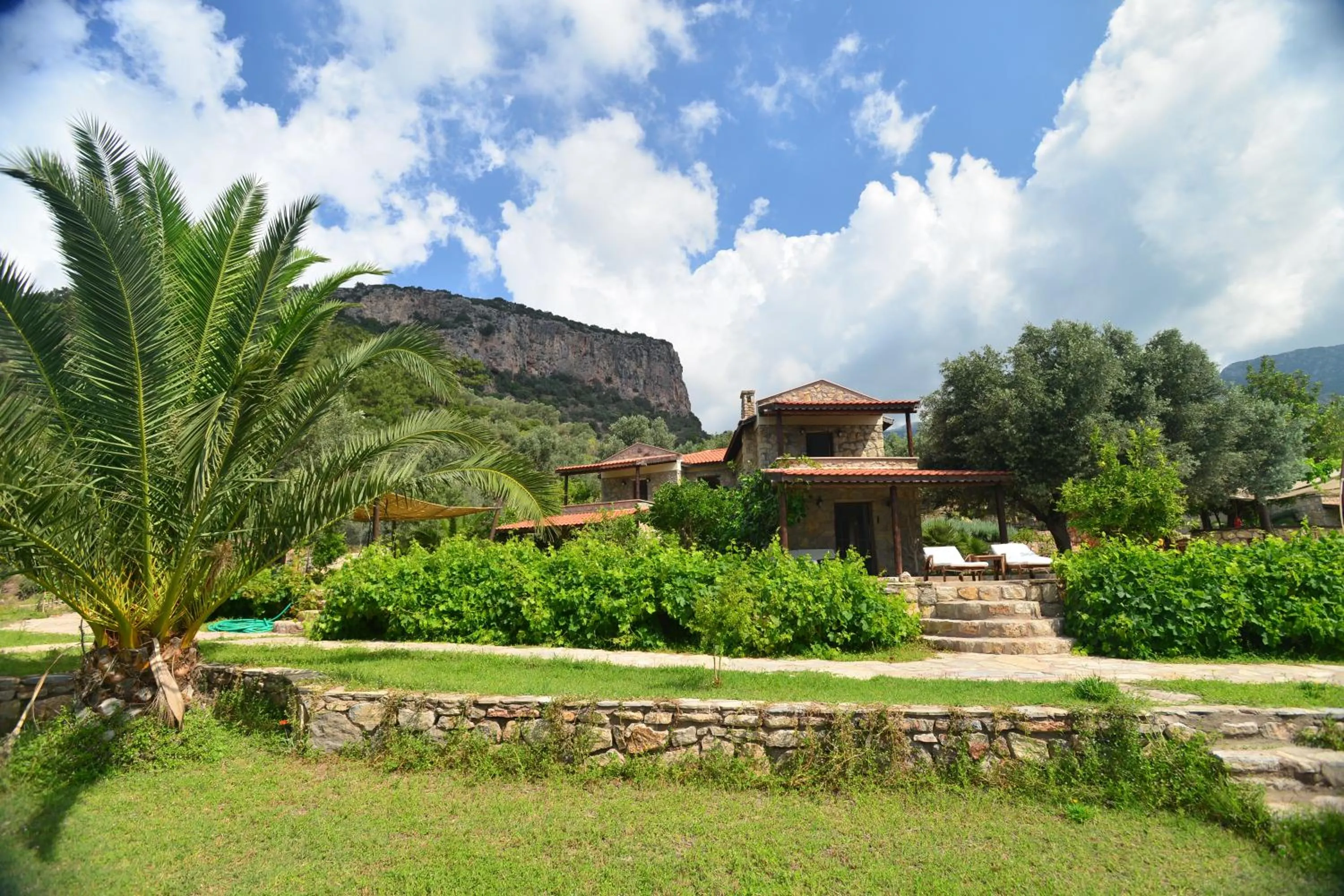 Facade/entrance in Zephyros Hotel