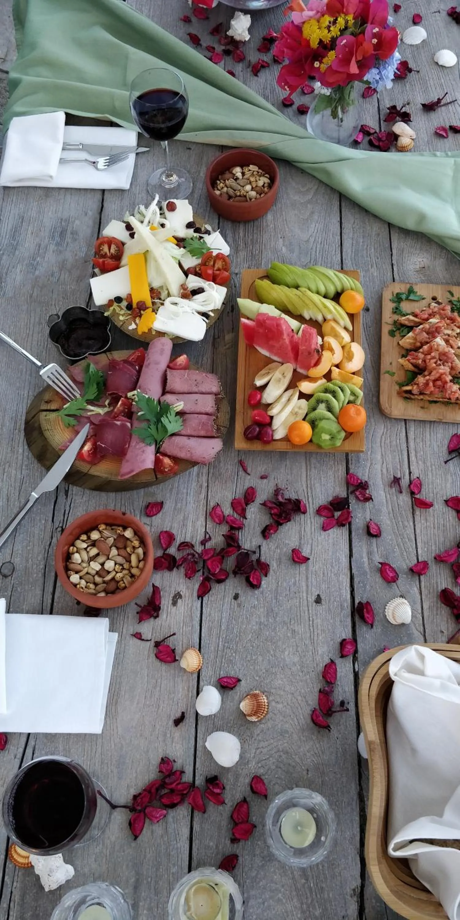 Restaurant/places to eat in Zephyros Hotel