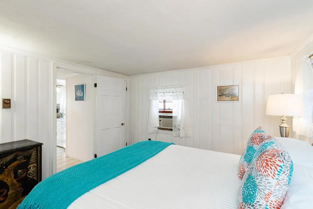 Bed in The Masthead Resort