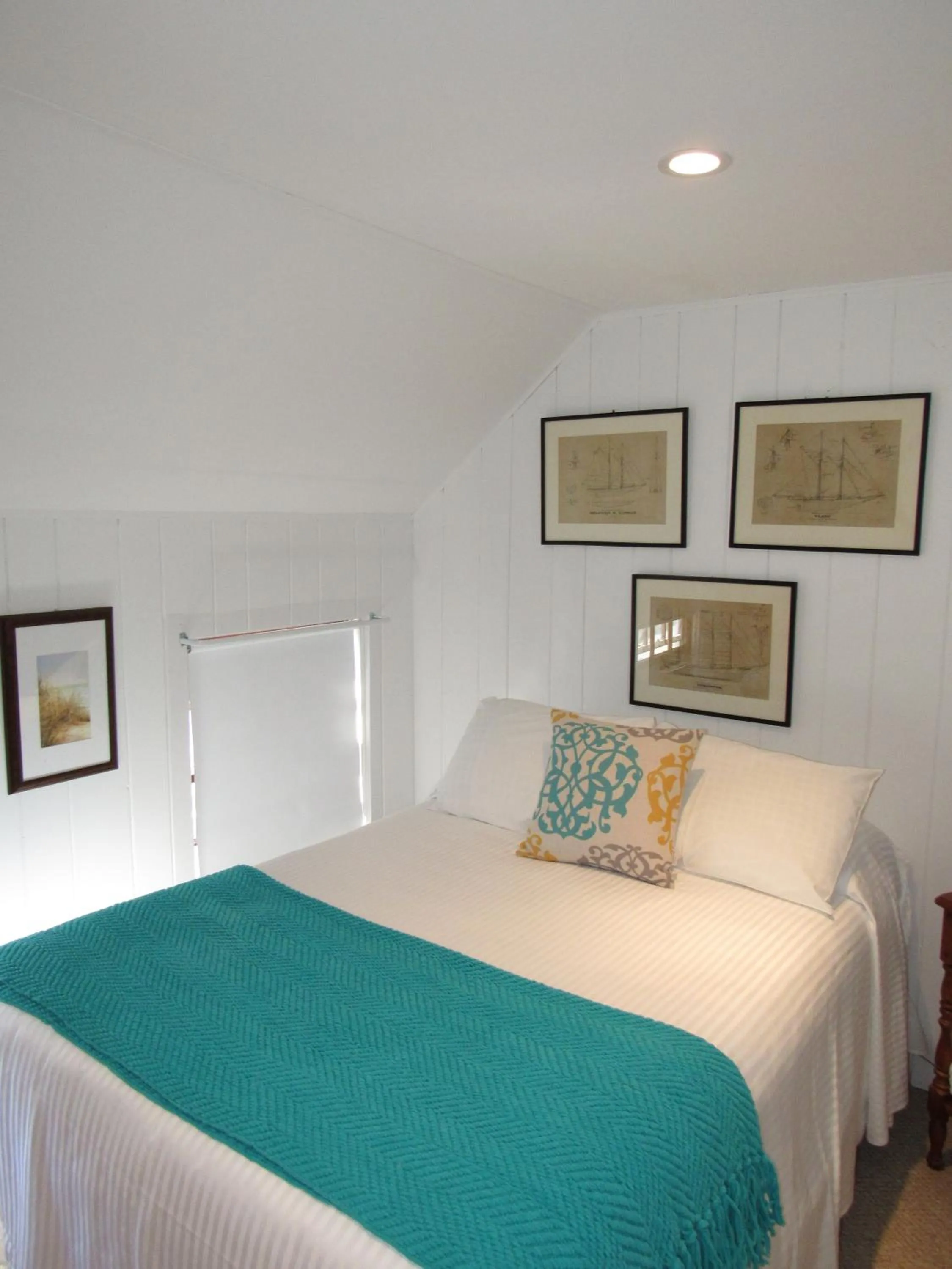 Bed in The Masthead Resort