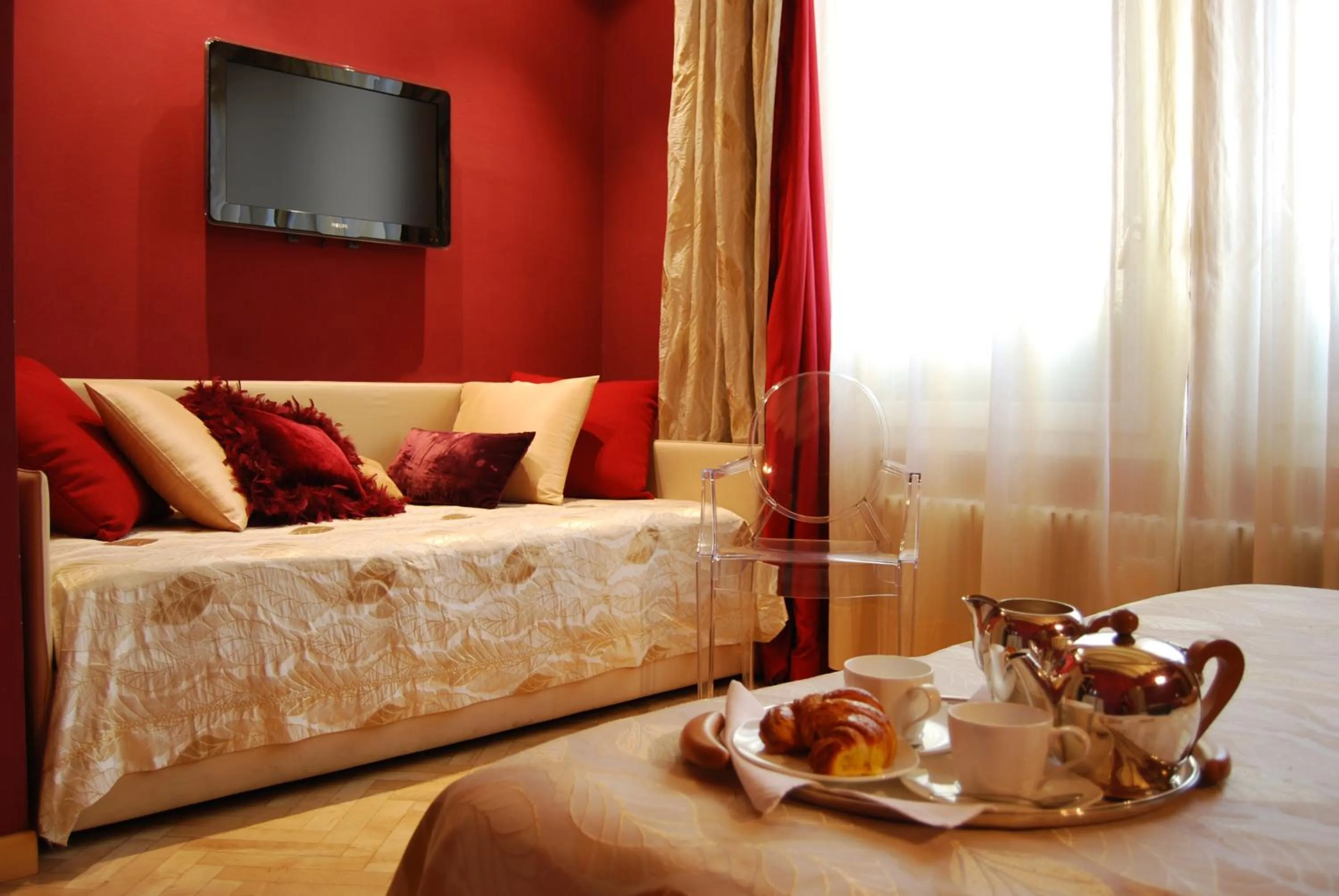 TV and multimedia, Bed in Residenza San Faustino