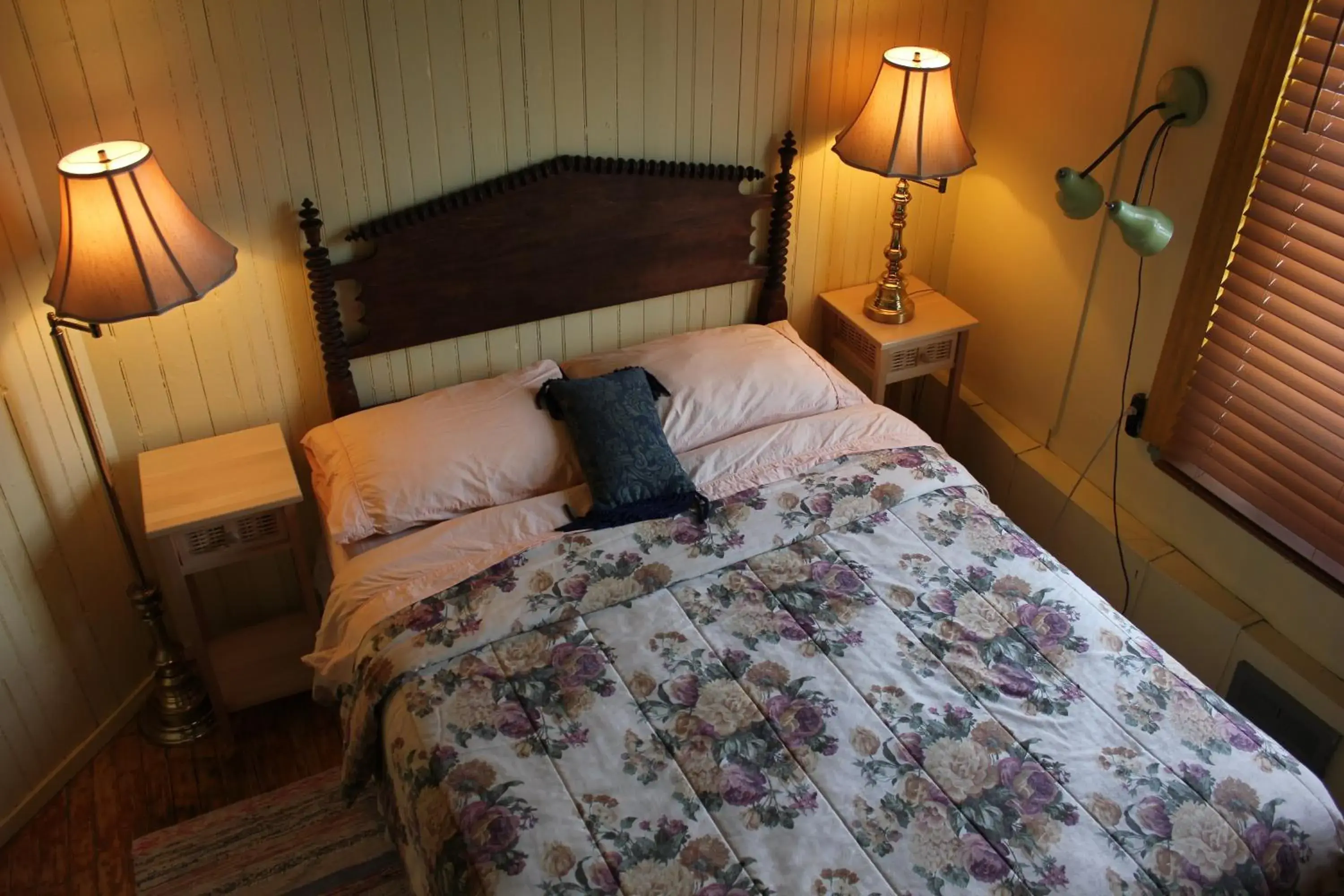 Standard Double Room in Auberge du Café chez Sam Standard Double Room in Auberge du Café chez Sam