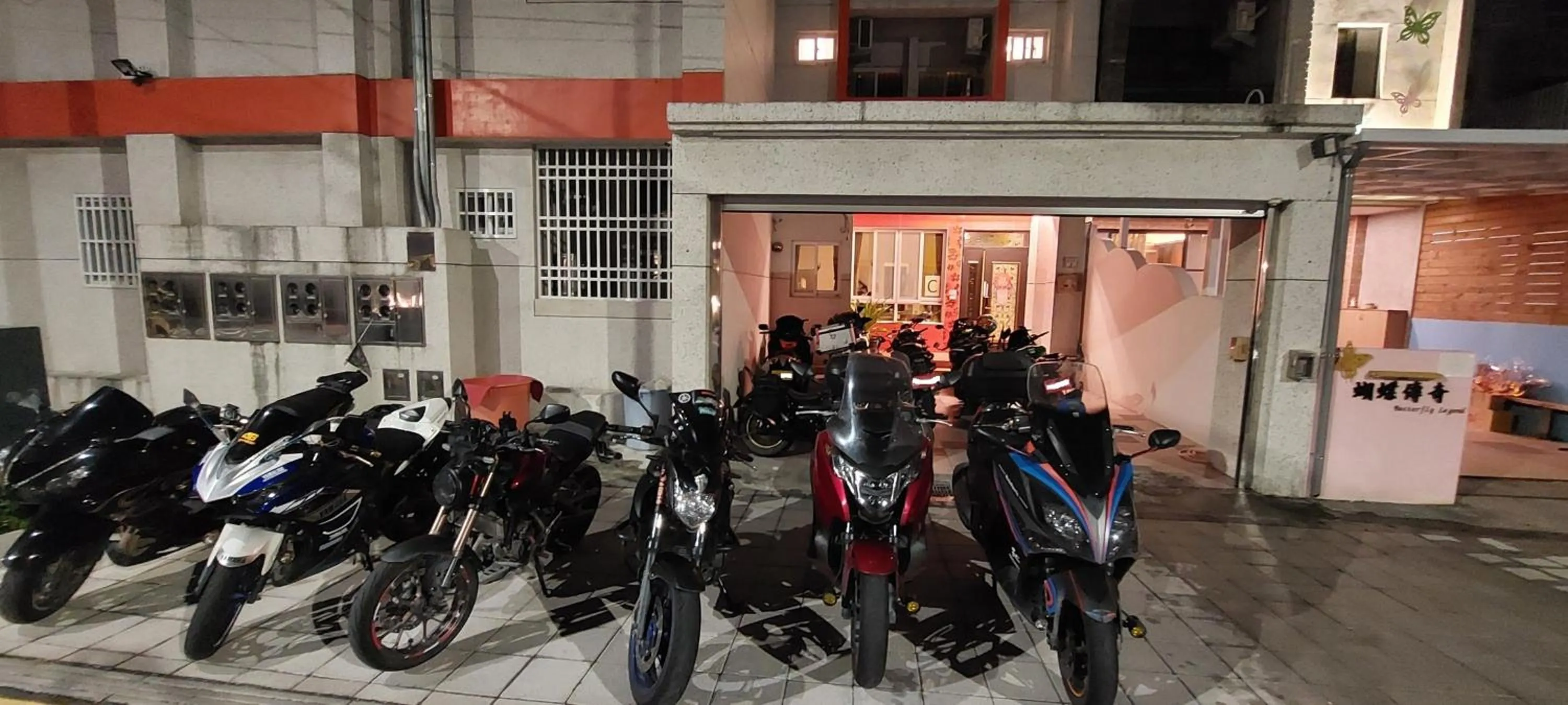 group of guests in Trip Village-Hulk's Homestay