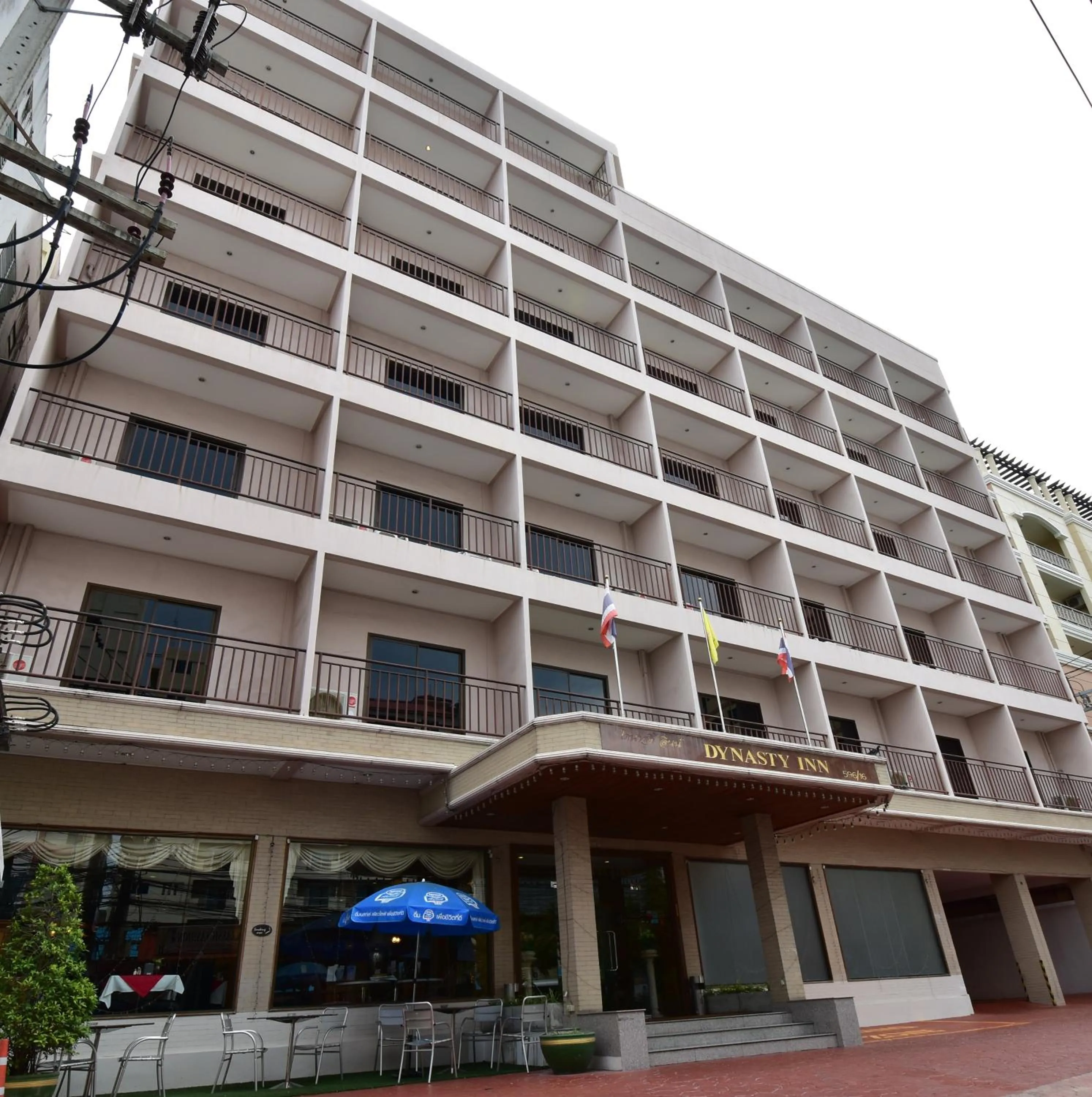 Property building in Dynasty Inn Pattaya