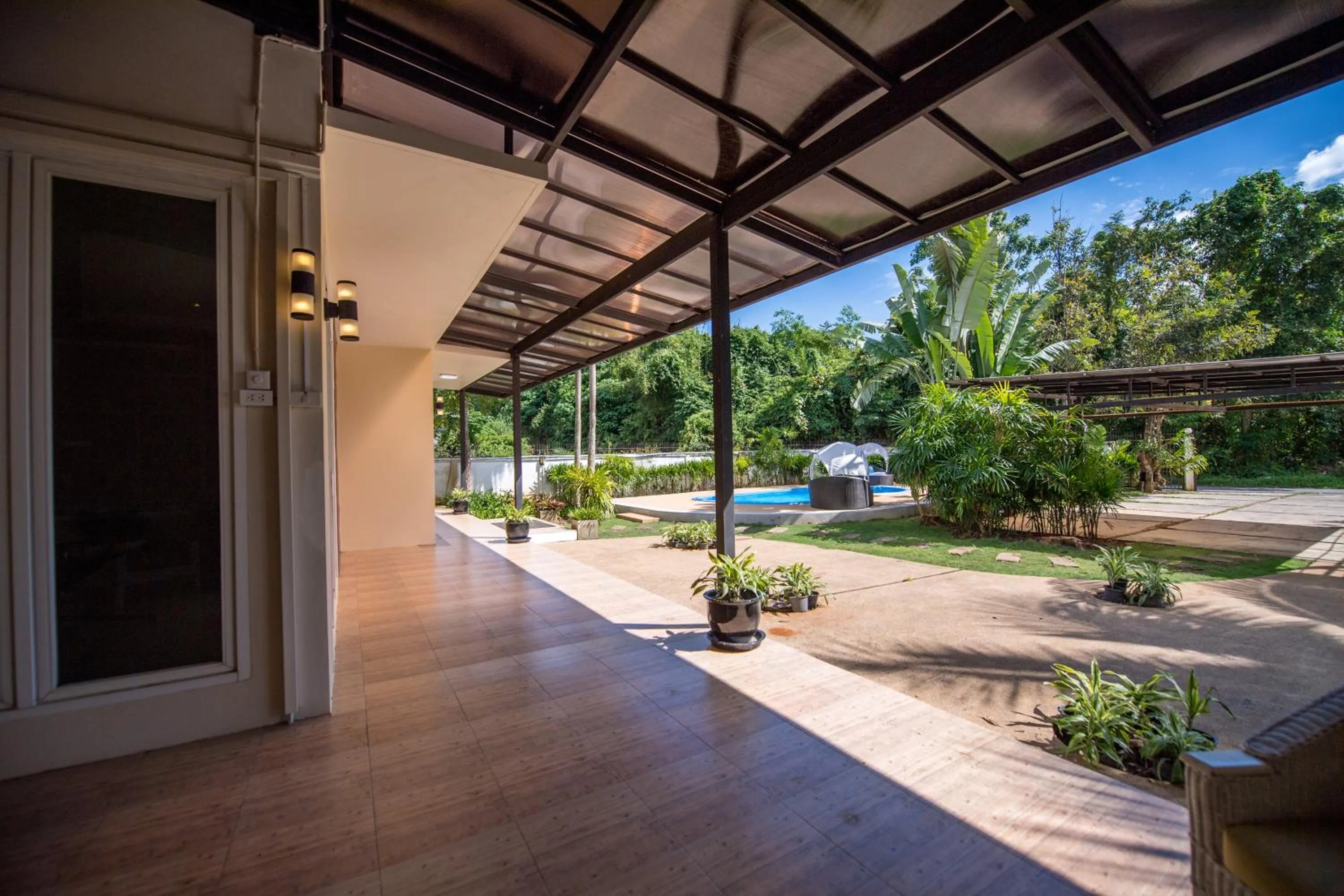 Garden view in Villa Kanwara