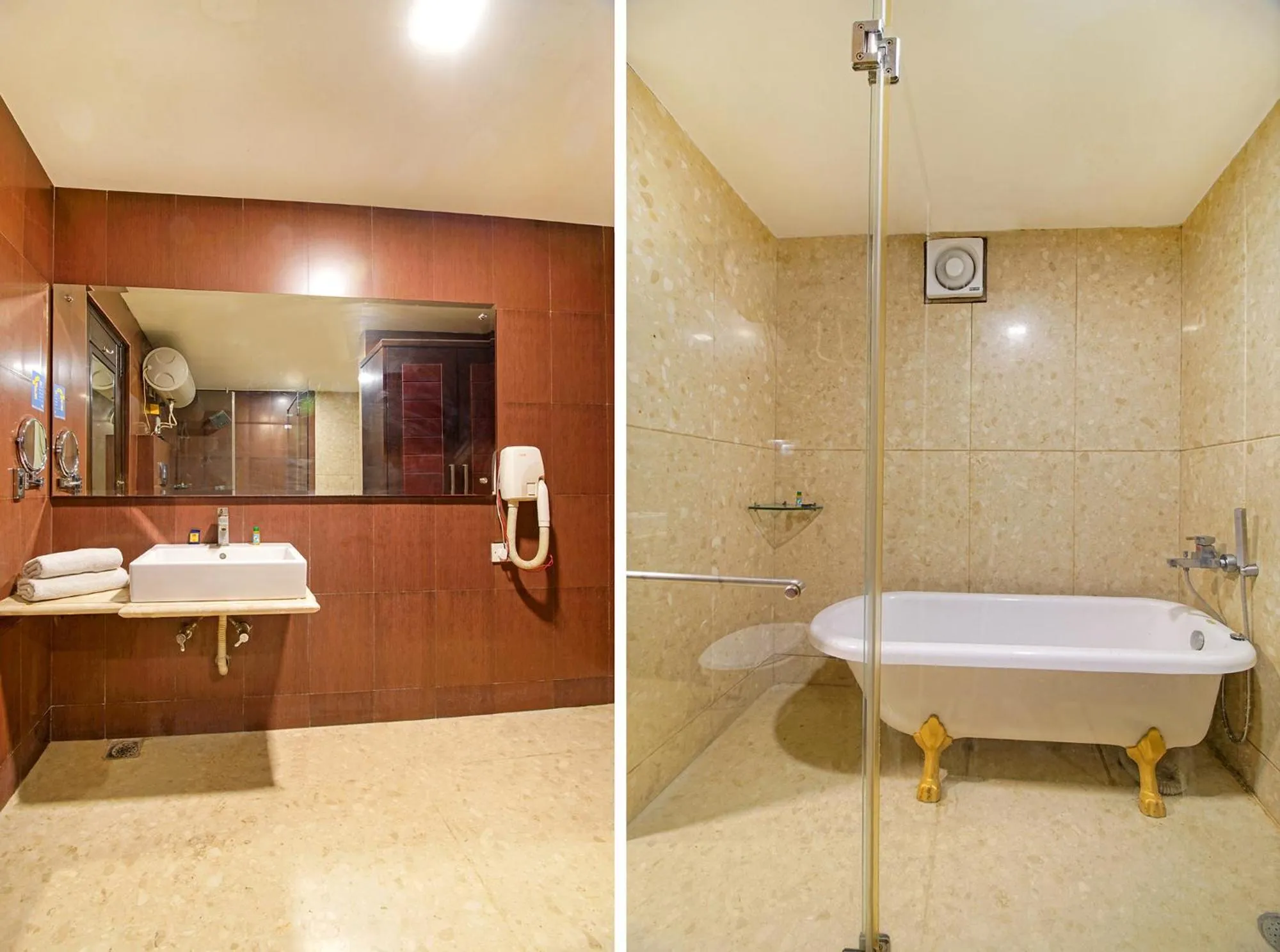 Toilet in FabHotel White Klove - Nr New Delhi Railway Station