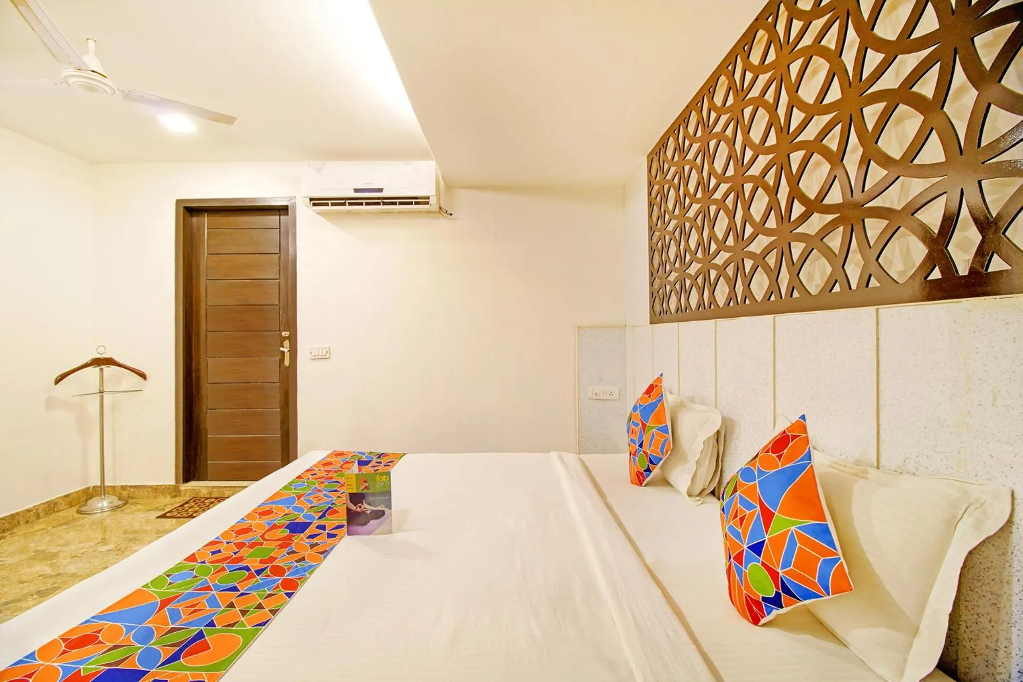 Bedroom, Bed in FabHotel White Klove - Nr New Delhi Railway Station