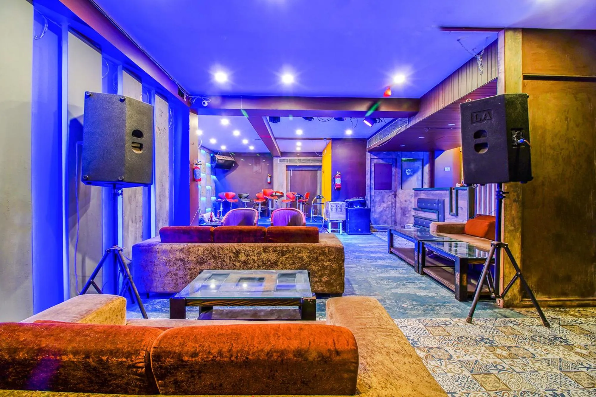 Lounge or bar in FabHotel White Klove - Nr New Delhi Railway Station