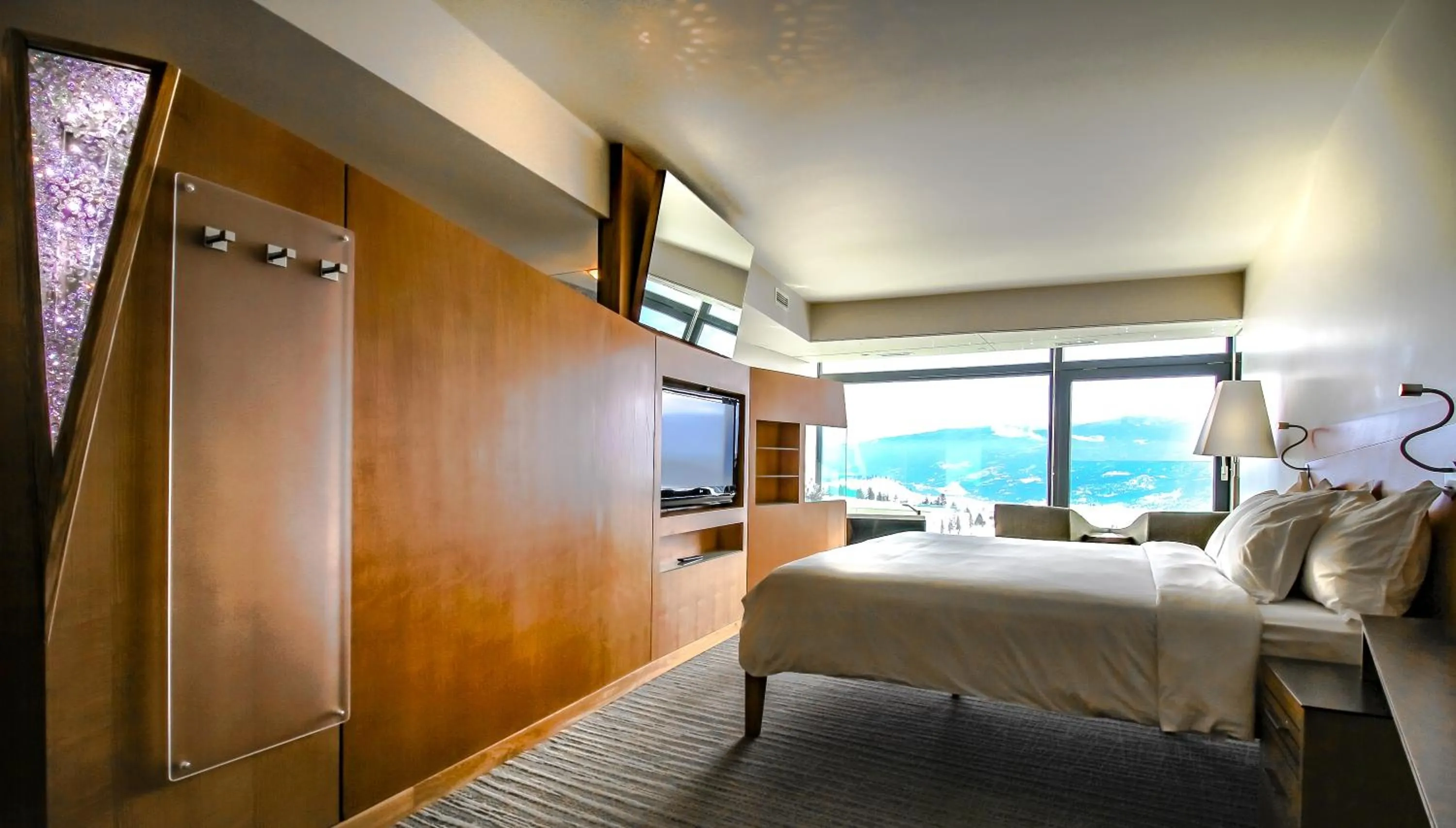 Bed in Sparkling Hill Resort and Spa - Adults-Only Resort