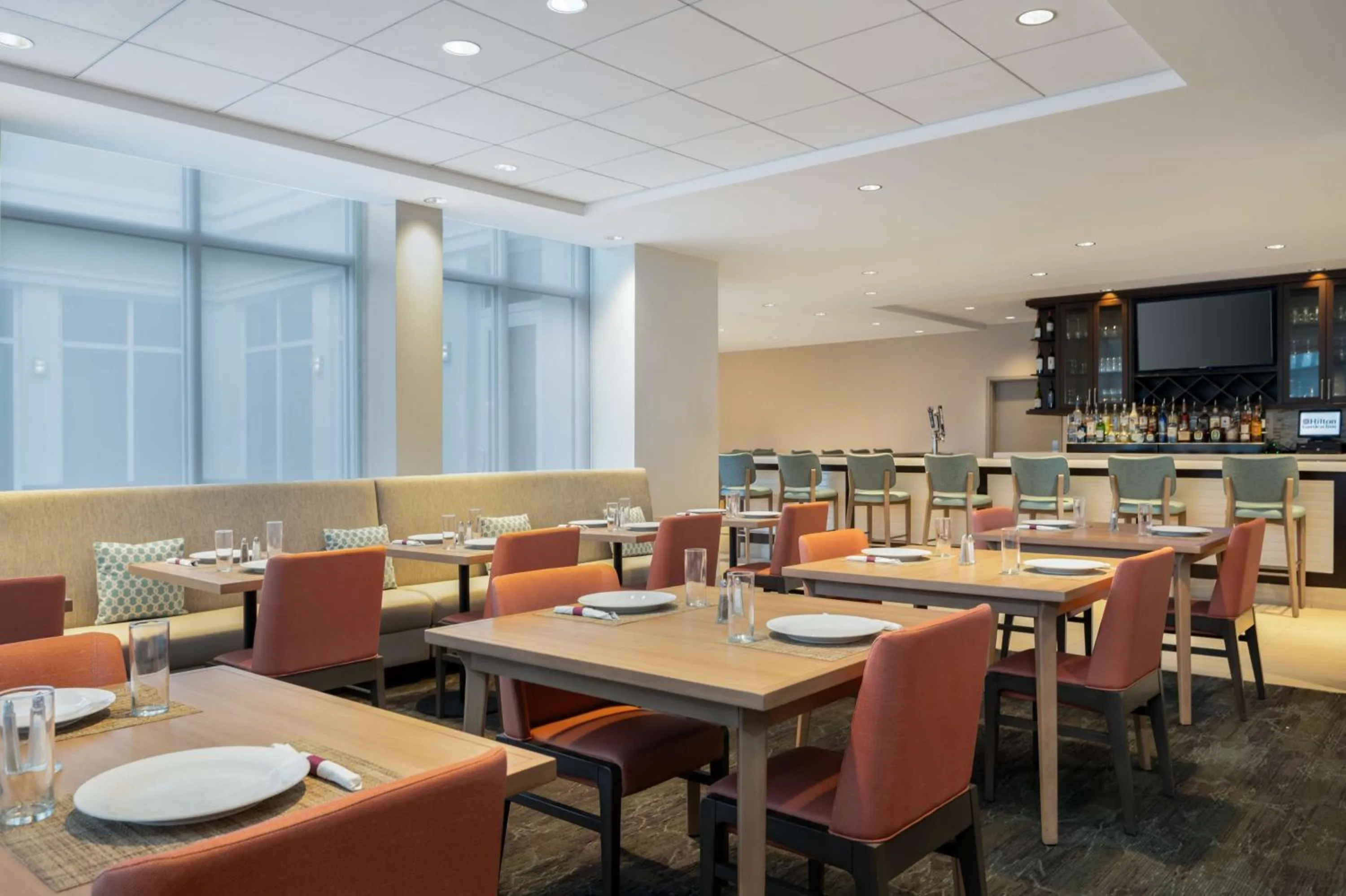 Lounge or bar in Hilton Garden Inn Daytona Beach Oceanfront