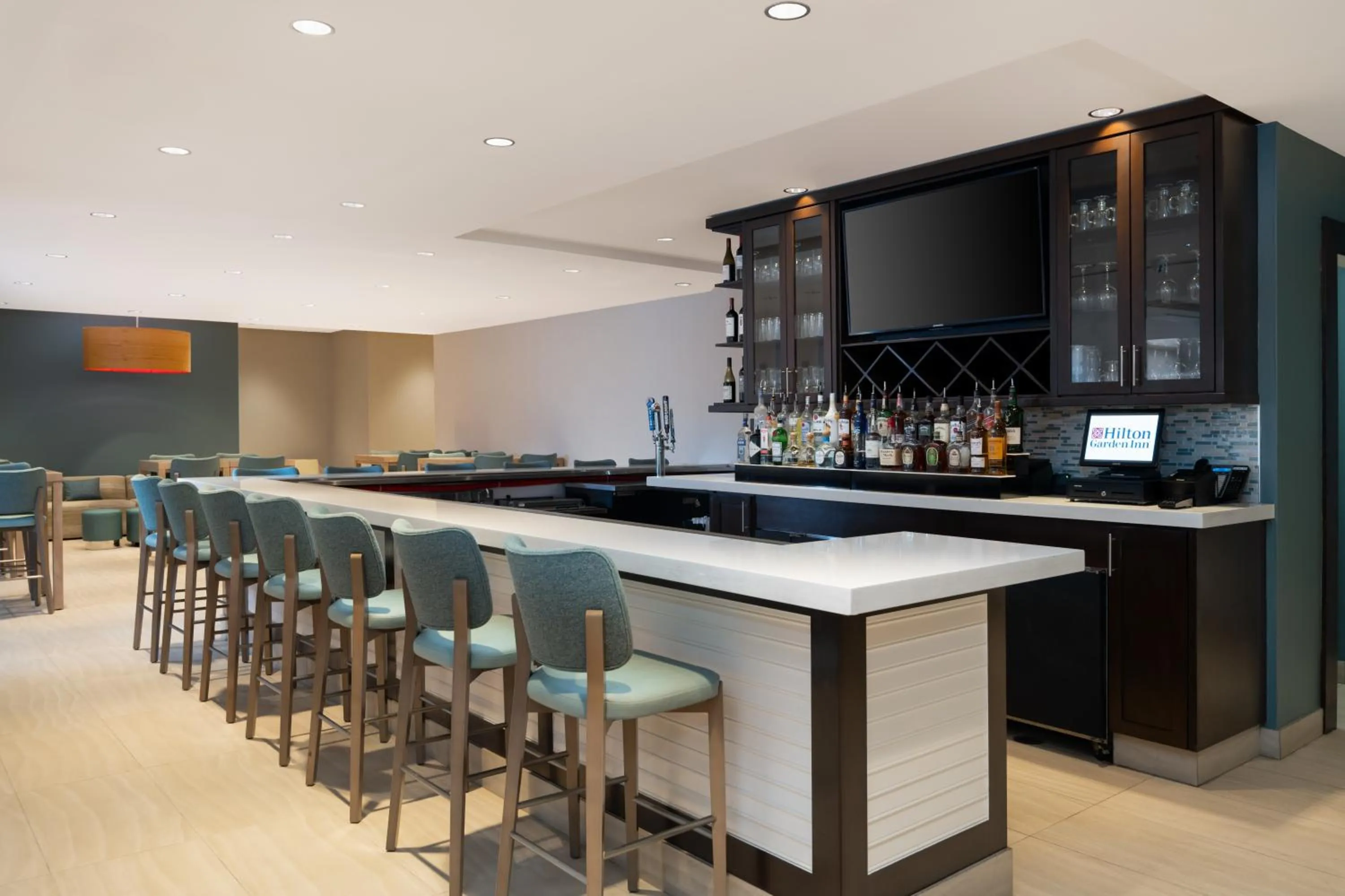 Lounge or bar in Hilton Garden Inn Daytona Beach Oceanfront