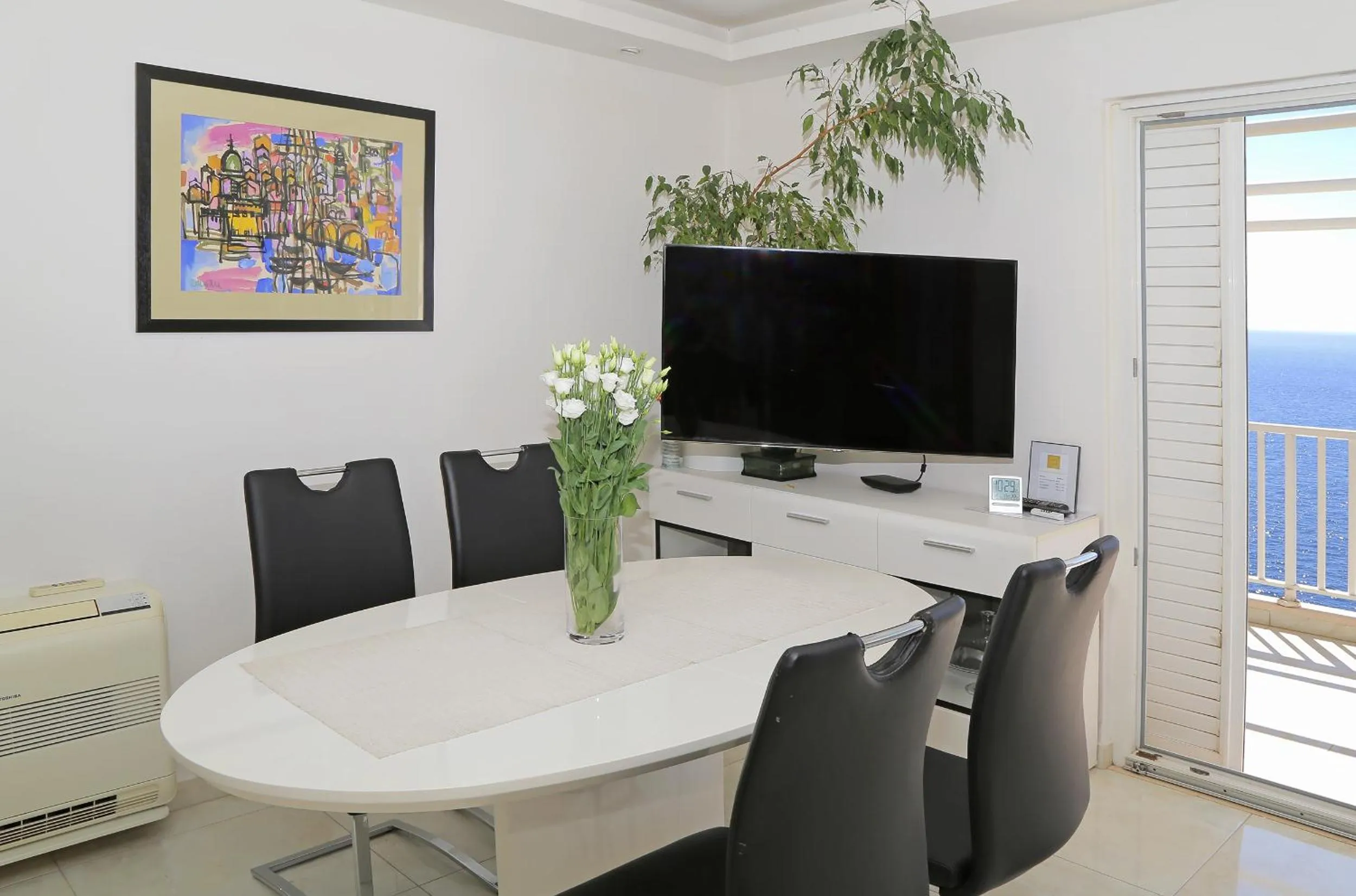 TV and multimedia in Kate's Place