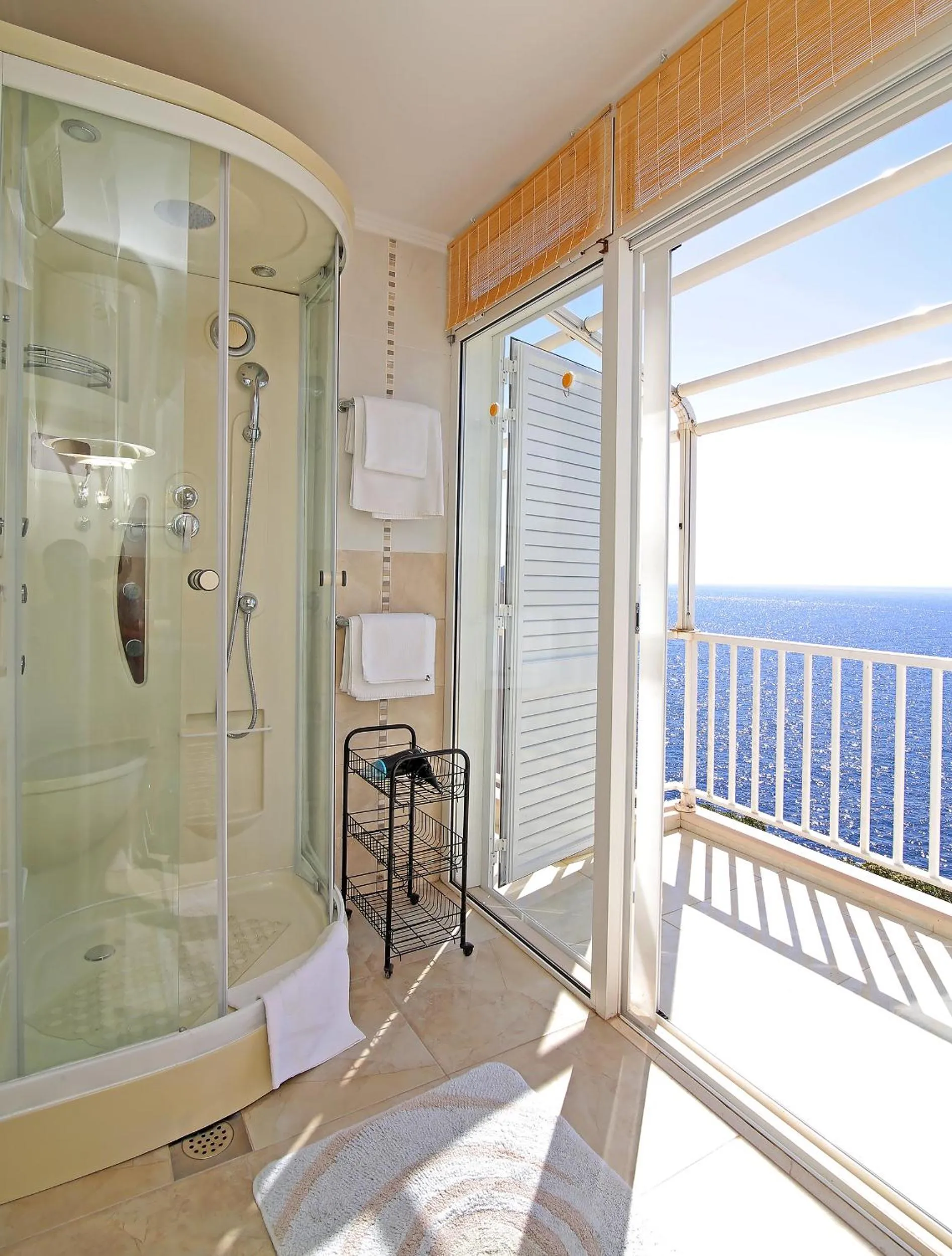 Shower in Kate's Place