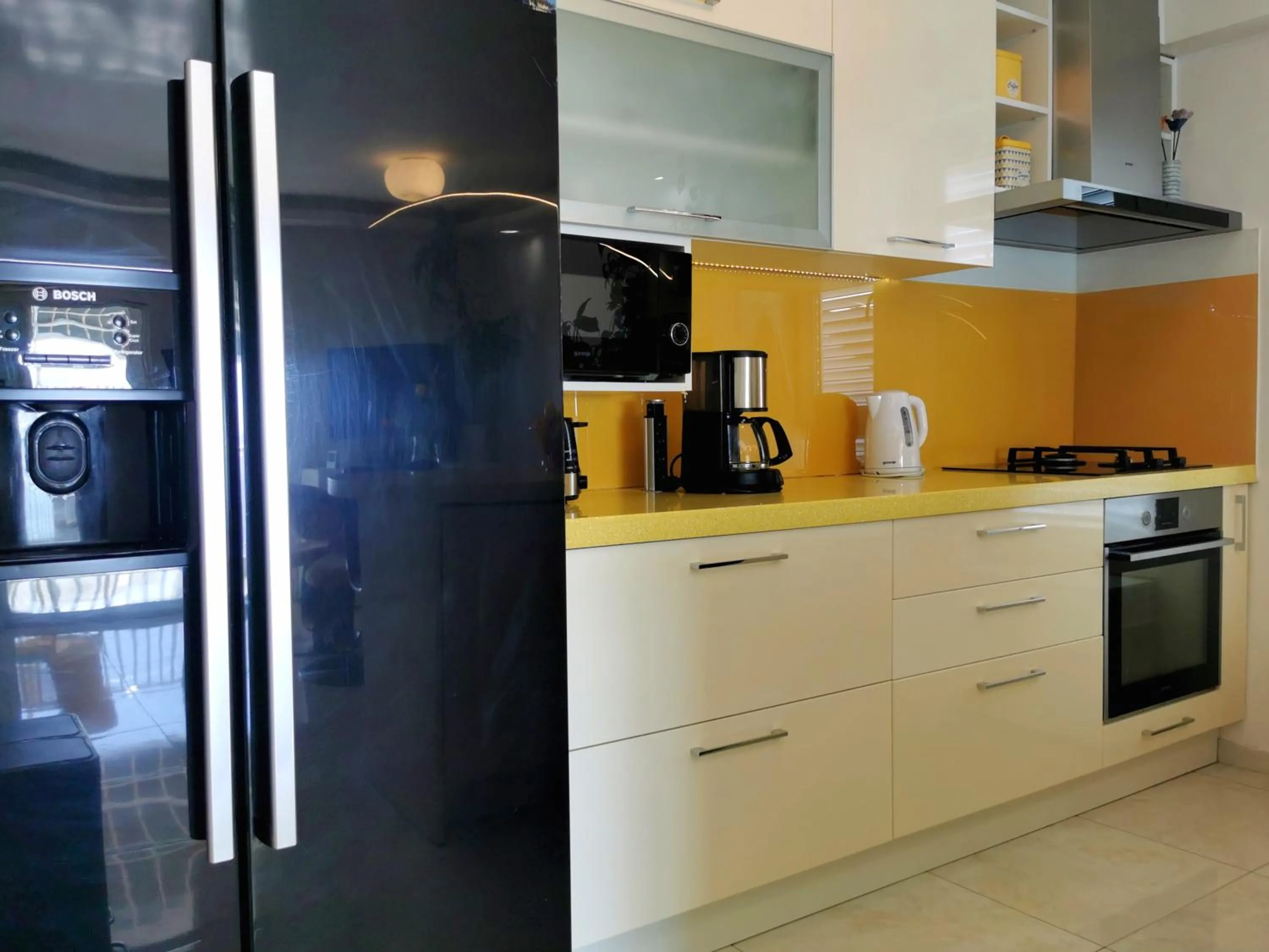 Coffee/tea facilities in Kate's Place