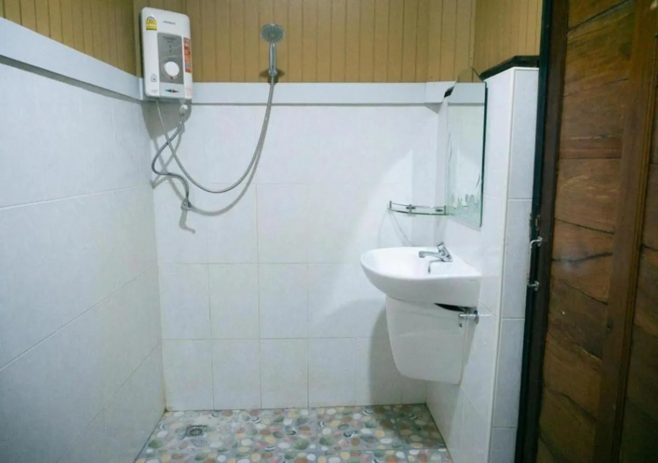 Bathroom in I-Lay House Koh Kood