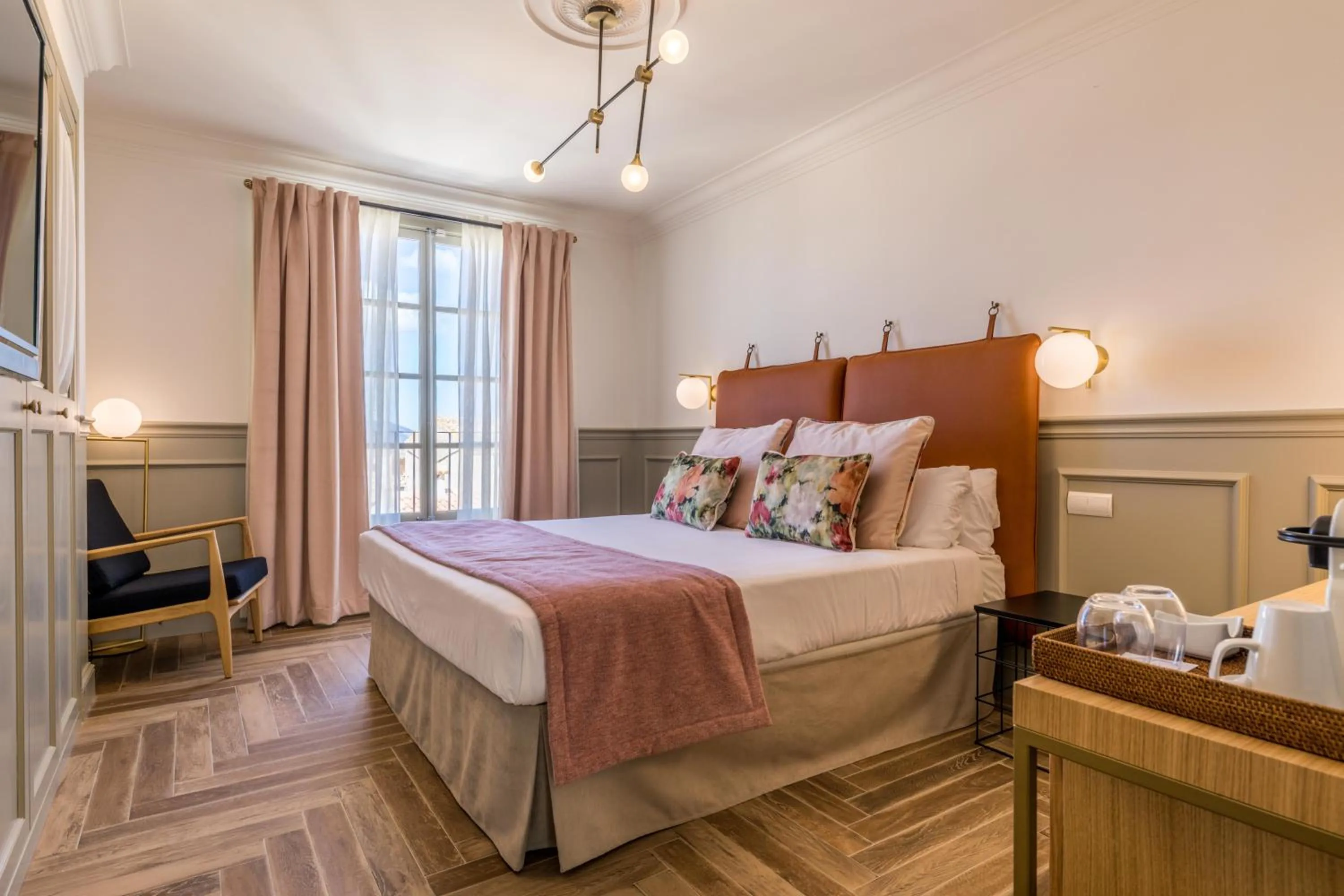 Photo of the whole room, Bed in Can Ribera by Zafiro