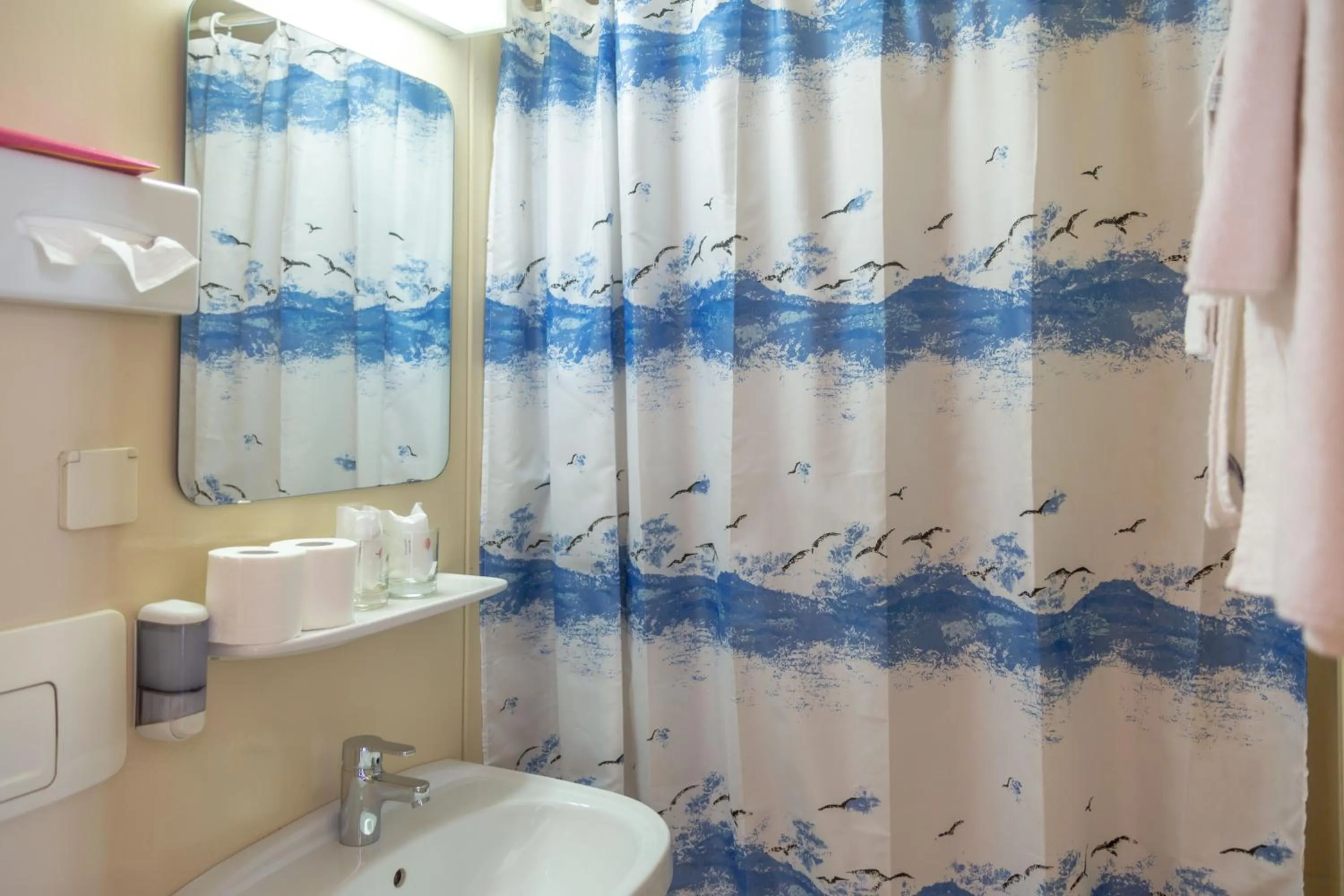 Hotel & Hostel Sandwirt