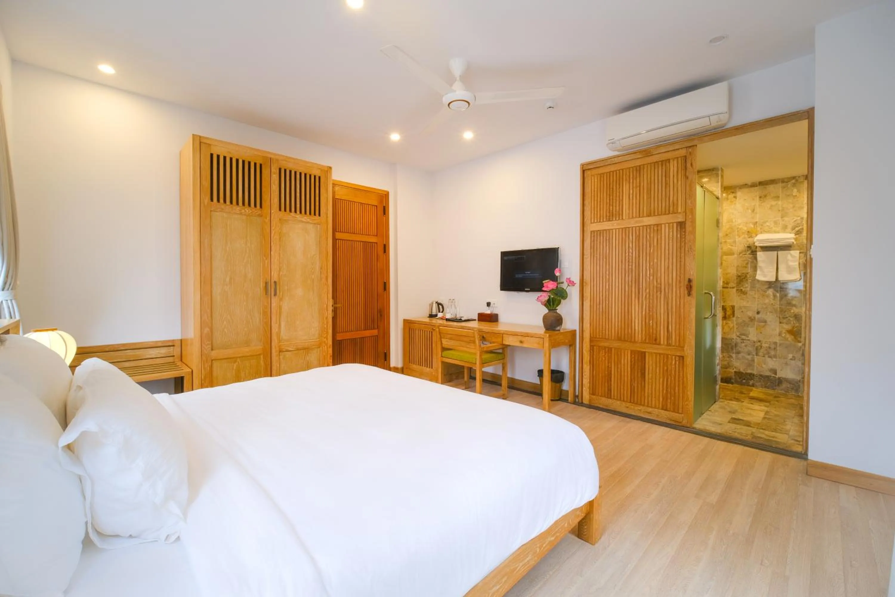 Shower, Bed in ZEN Boutique Hoi An - Eco-Friendly Villa