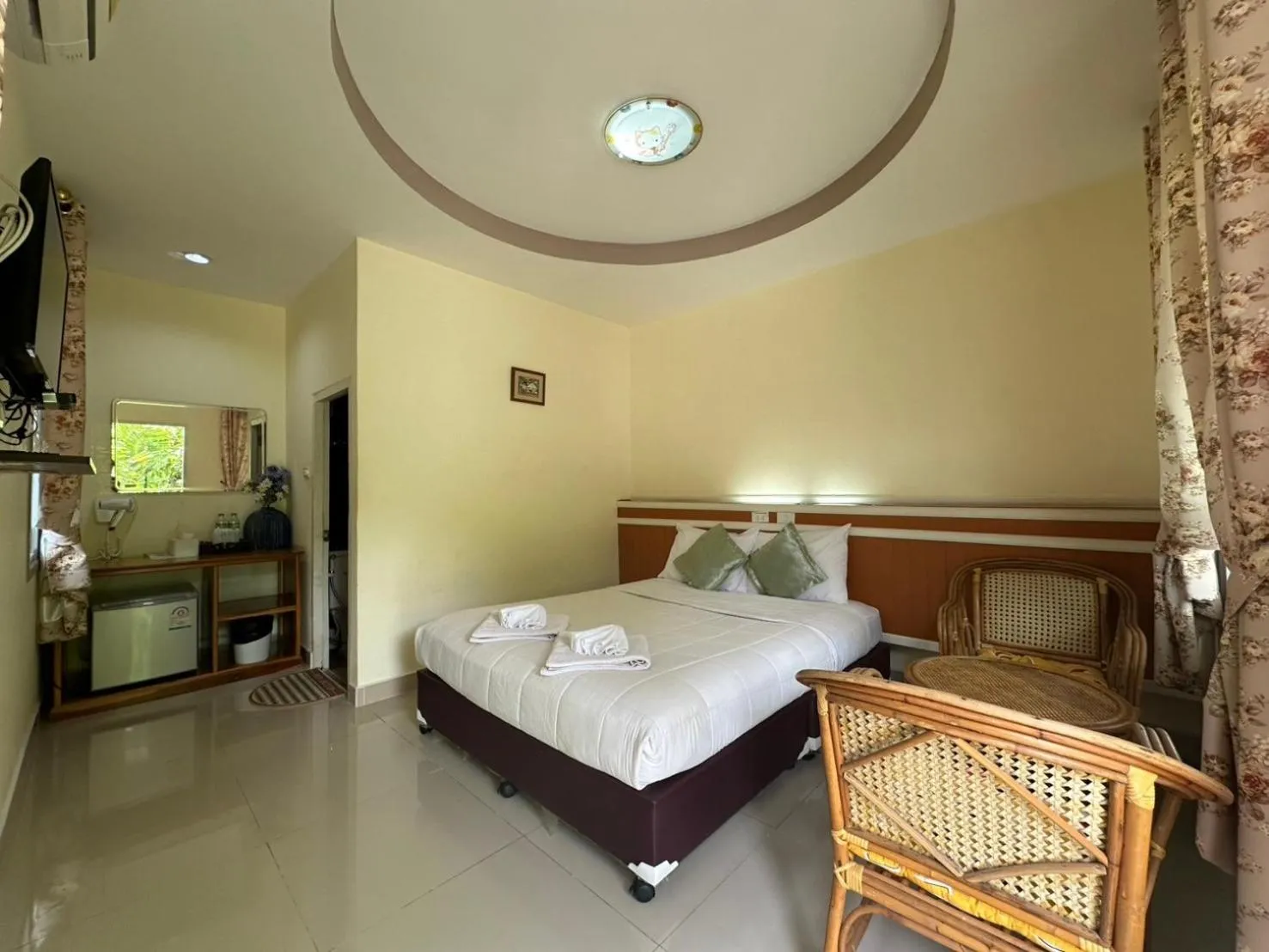 Bed in ชอว์ งาทอง รีสอร์ต Chor Ngar Thong Erawan Kanchanaburi