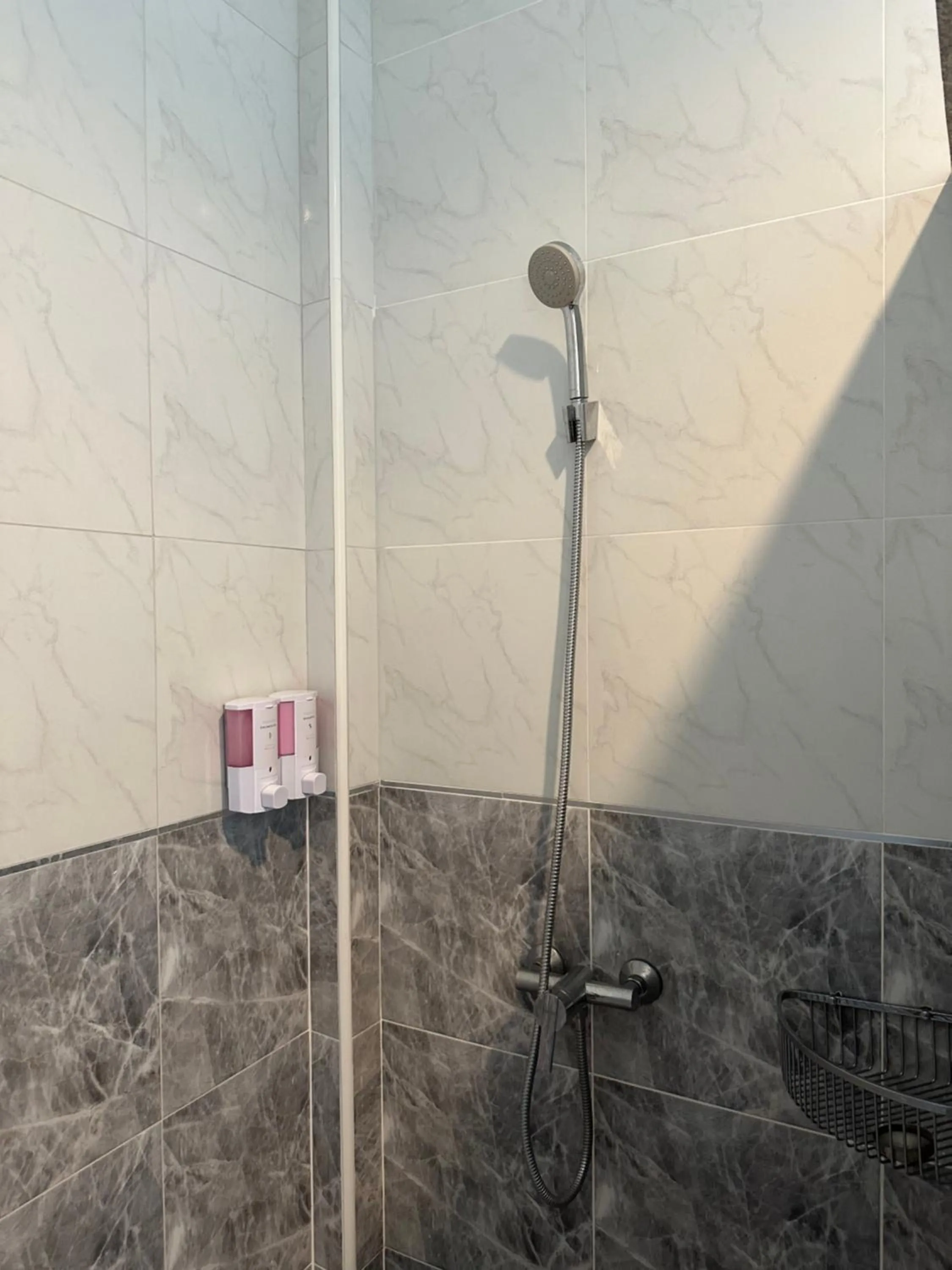 ชอว์ งาทอง รีสอร์ต Chor Ngar Thong Erawan Kanchanaburi