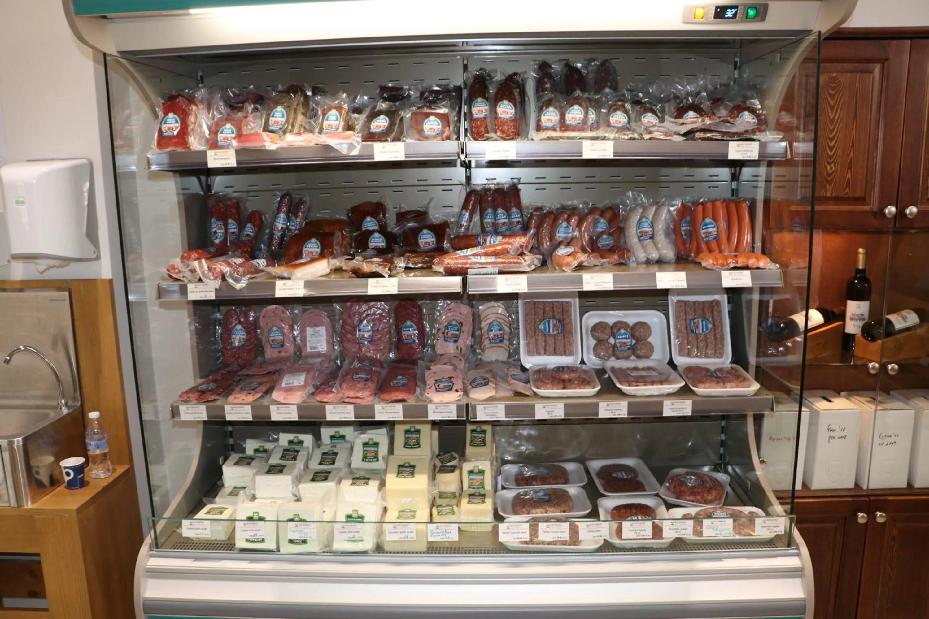 On-site shops in Katarino SPA Hotel