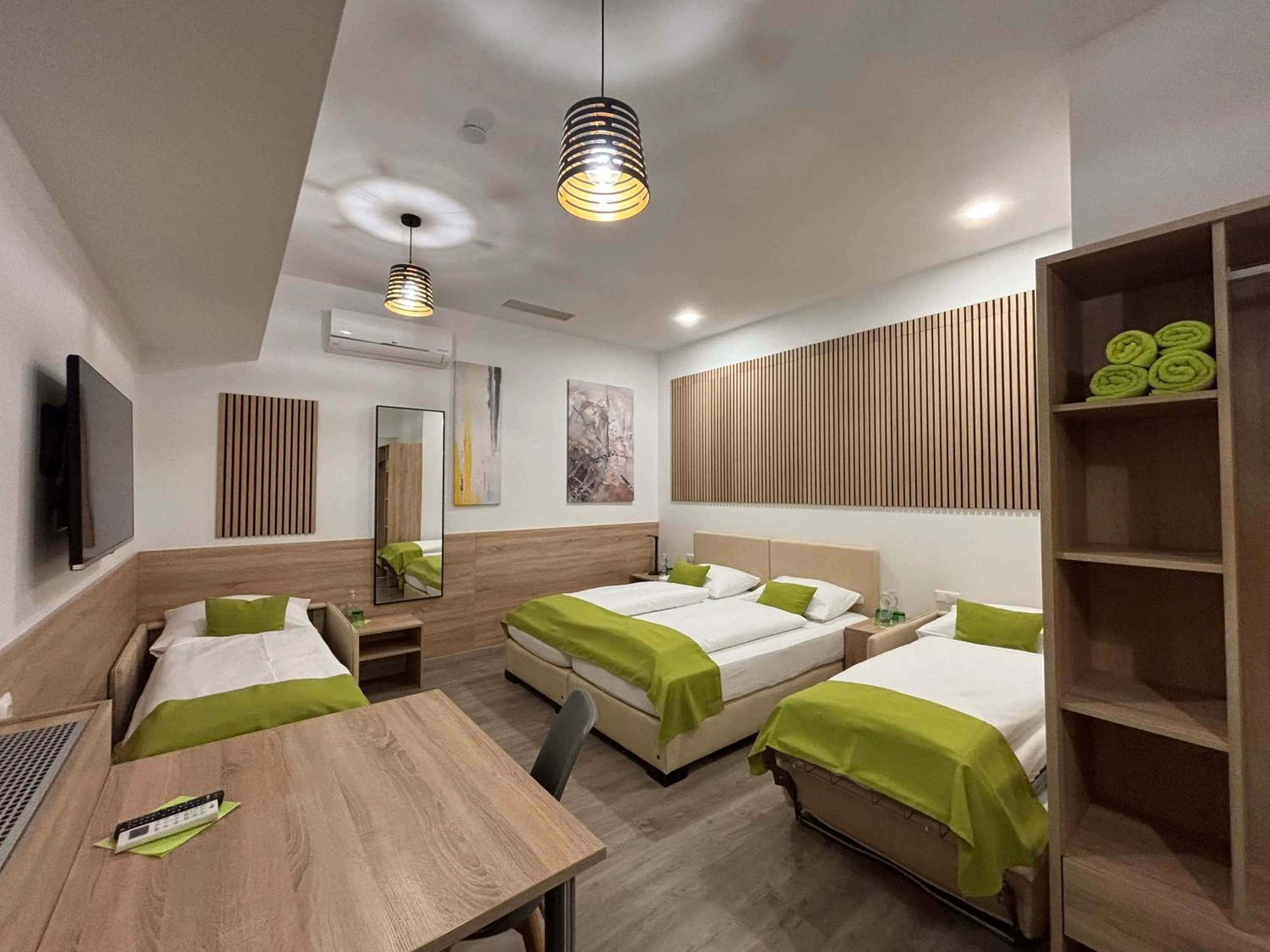 Bed in Hotel Garni Ilys Inn