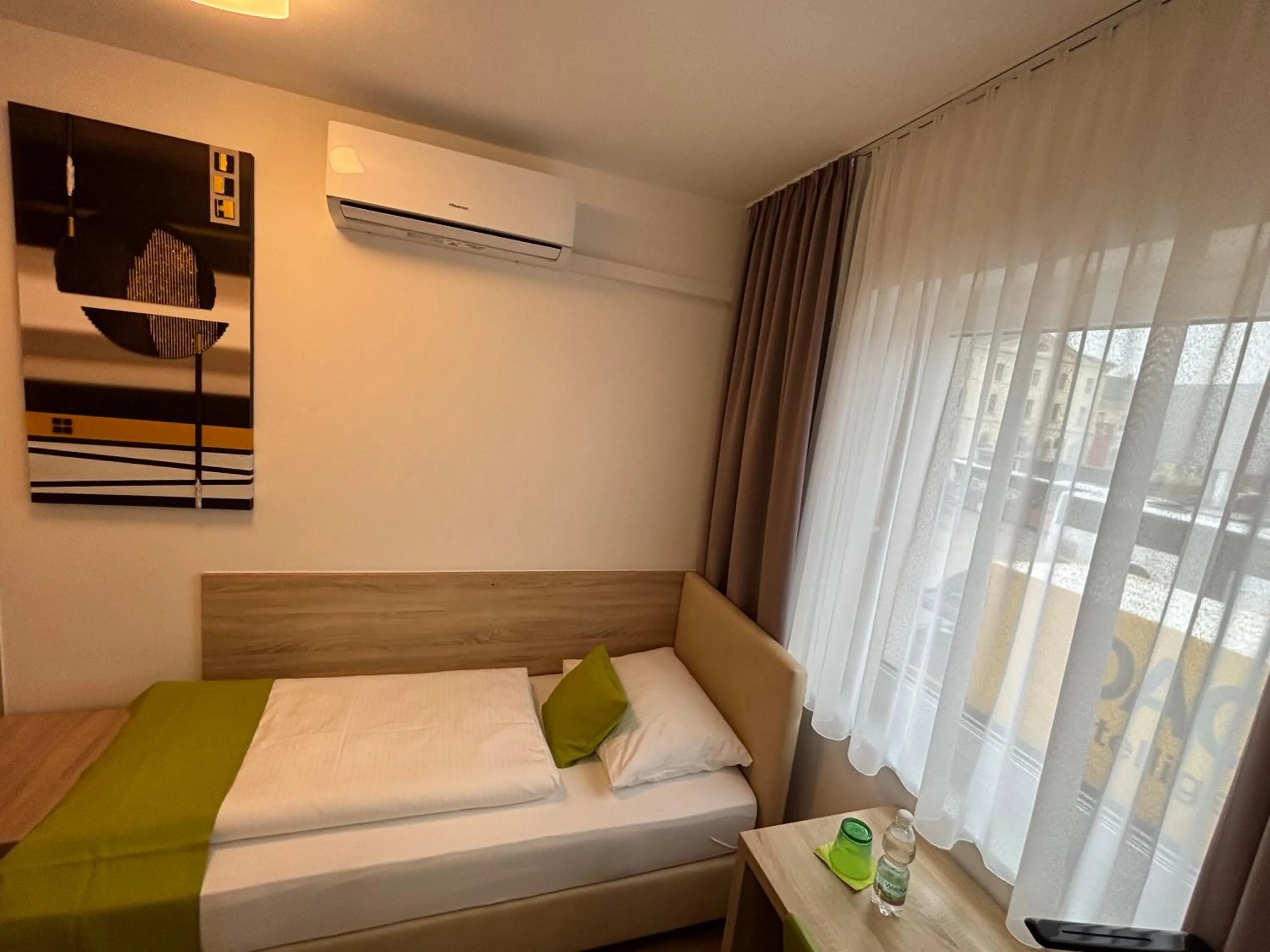 Bed in Hotel Garni Ilys Inn