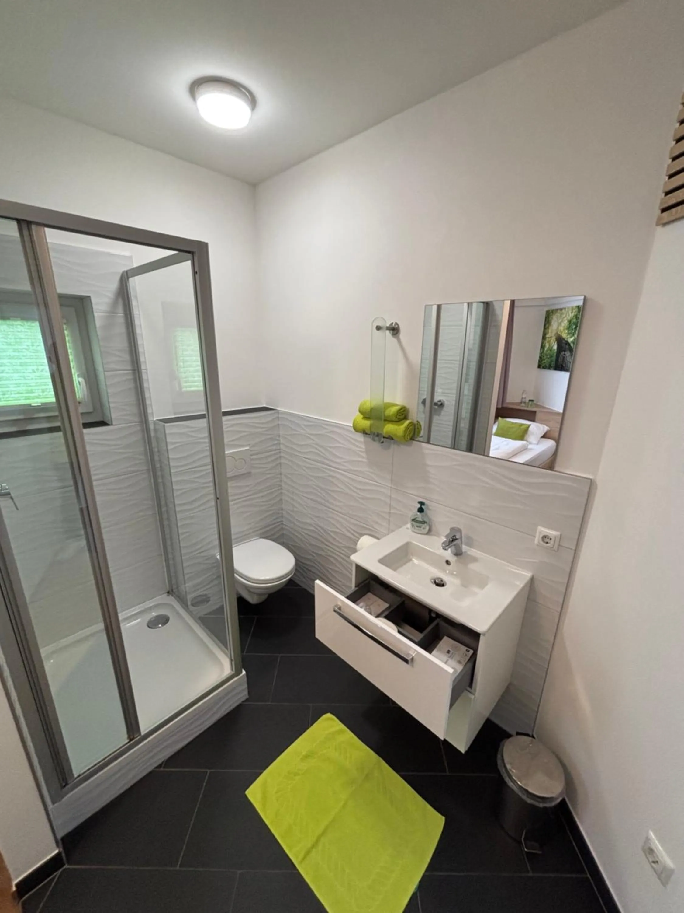 Shower in Hotel Garni Ilys Inn