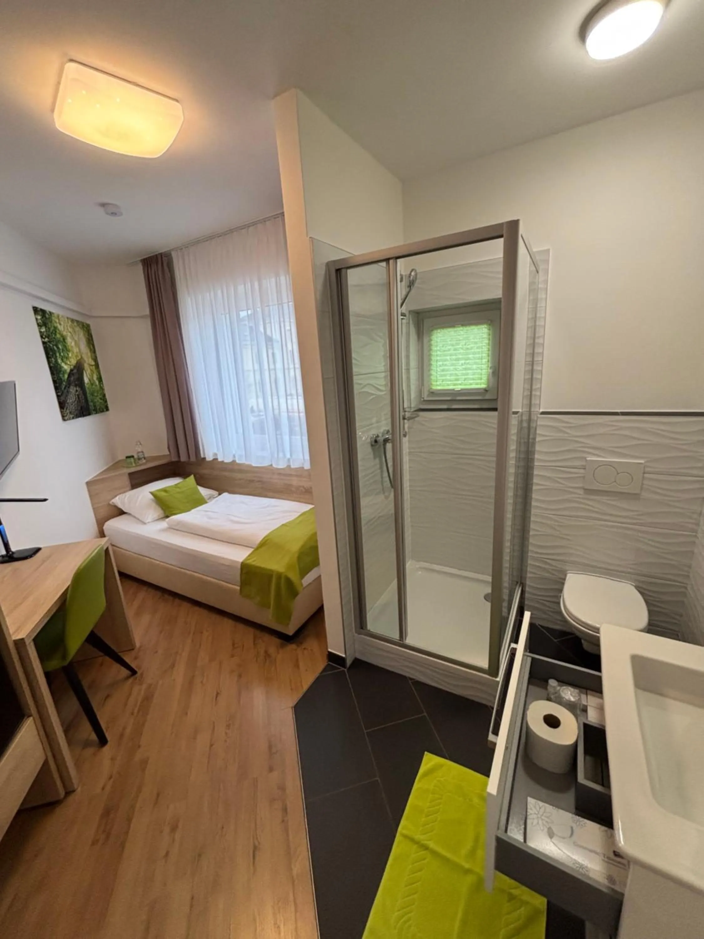 Photo of the whole room, Bed in Hotel Garni Ilys Inn