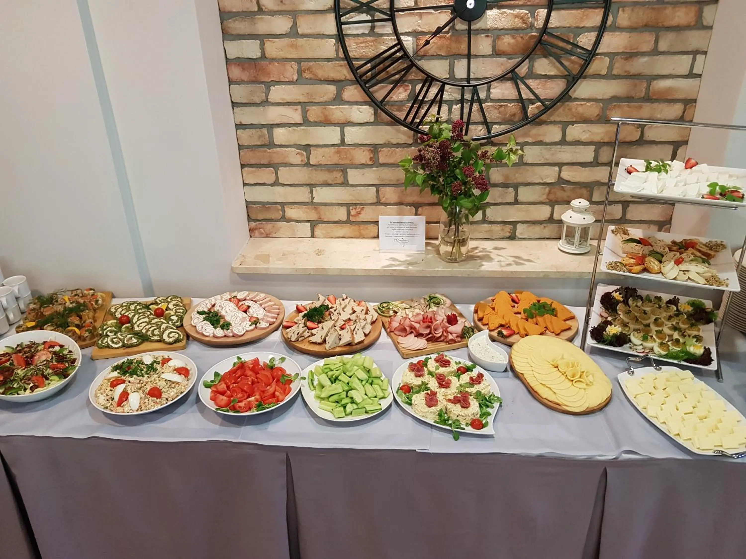 Buffet breakfast in Sosnowe Zacisze