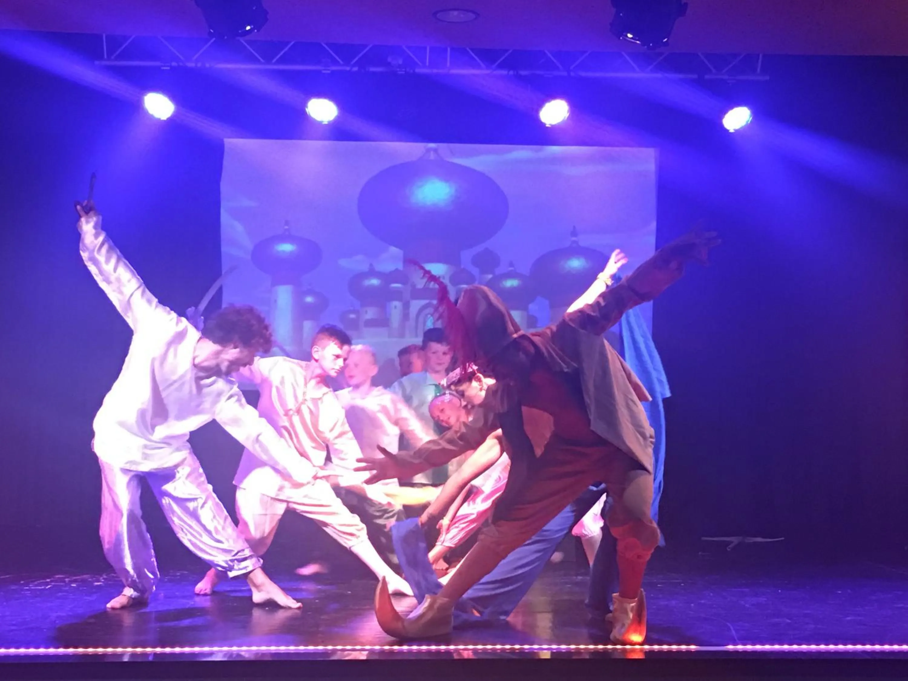 Evening entertainment in Hotel Club Cala Romani