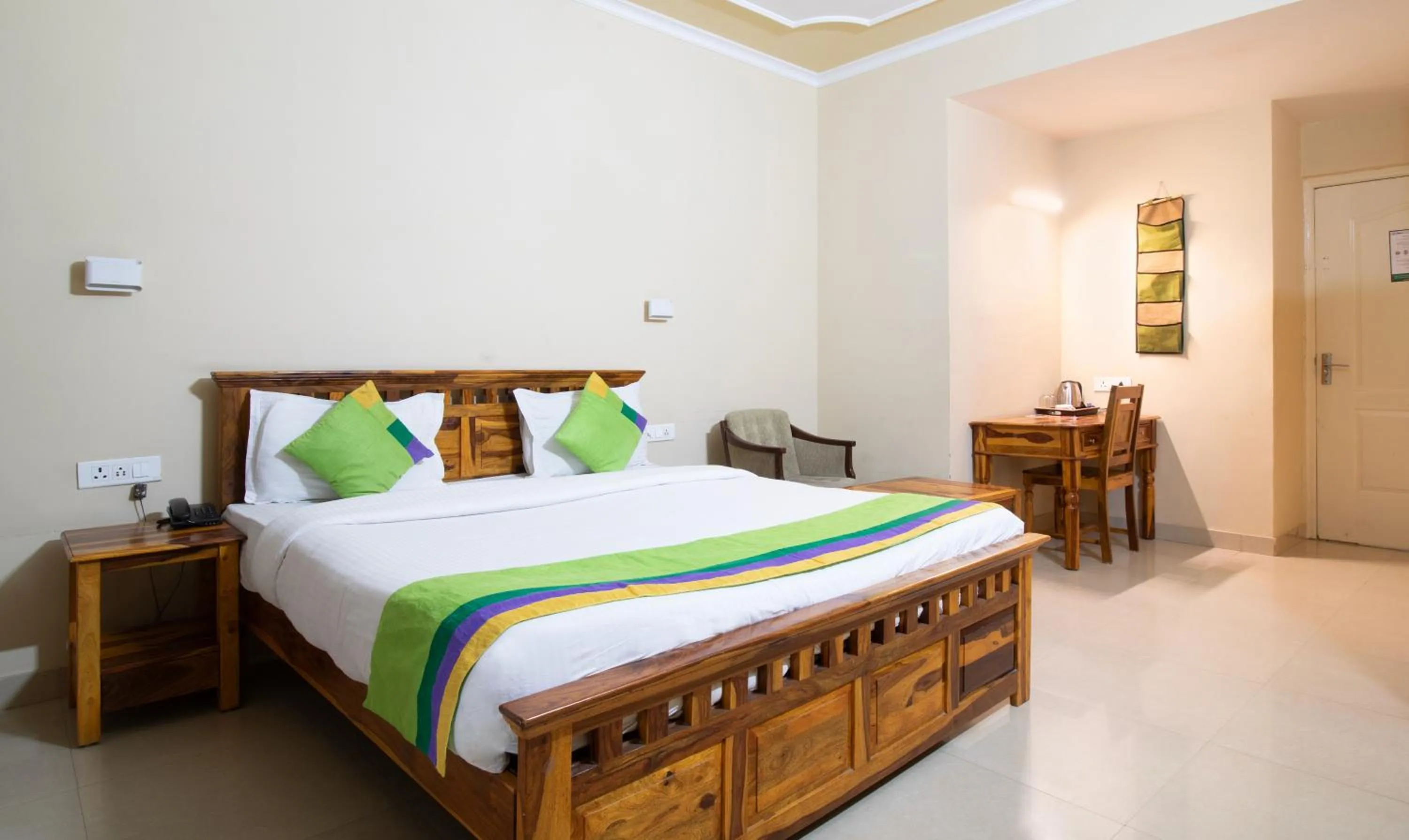 Bedroom, Bed in Treebo The Anchorage Malviya Nagar