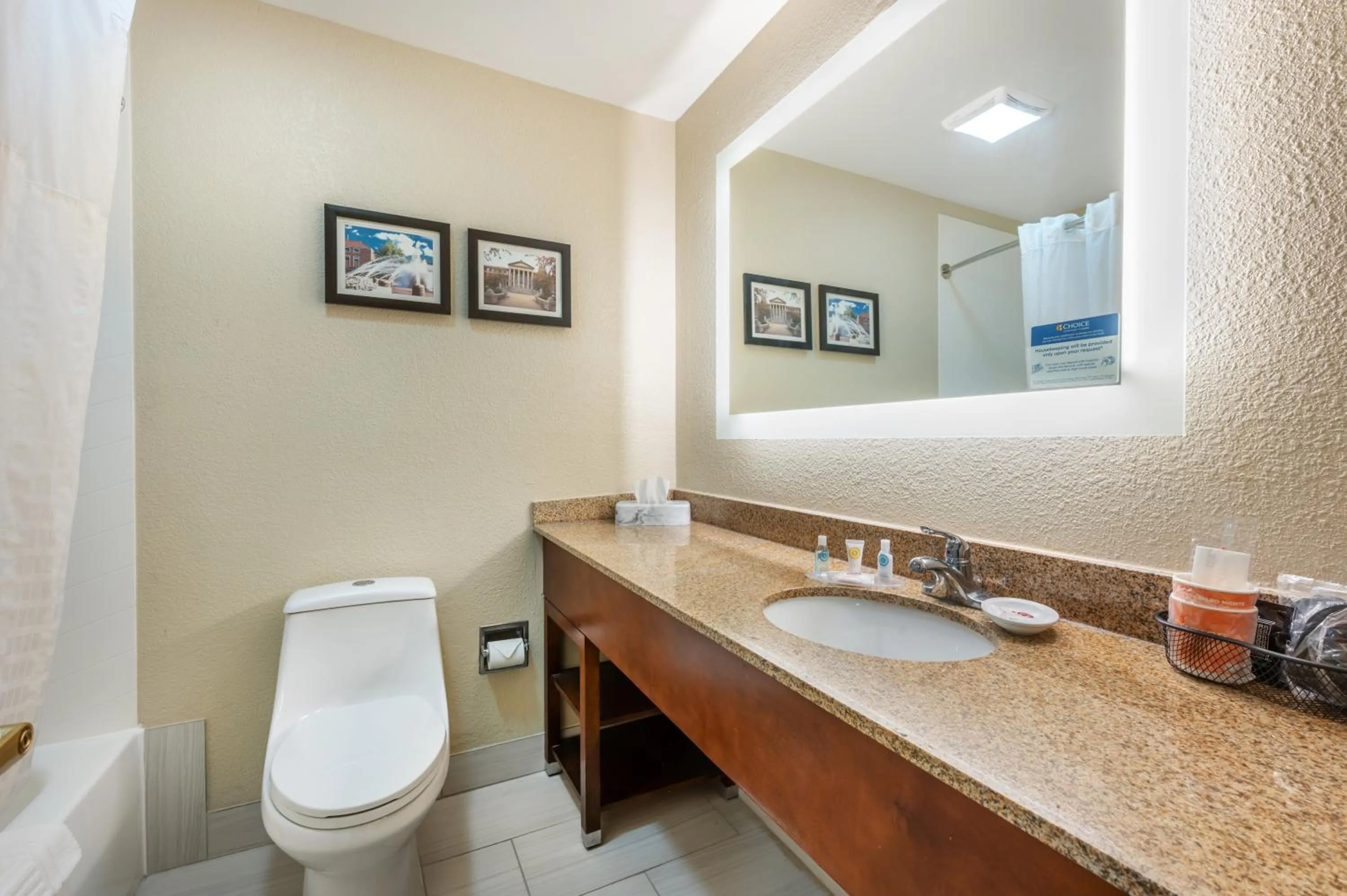 Toilet in Comfort Inn Lafayette I-65