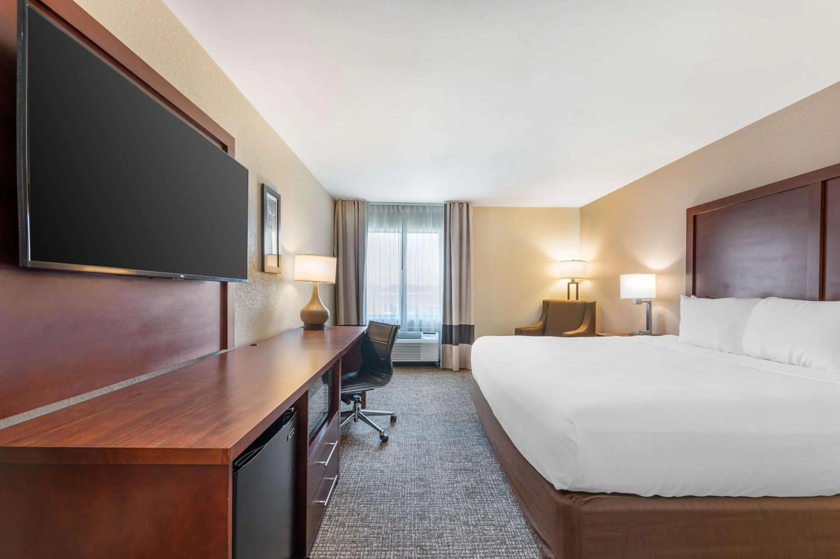 Bedroom, Bed in Comfort Inn Lafayette I-65