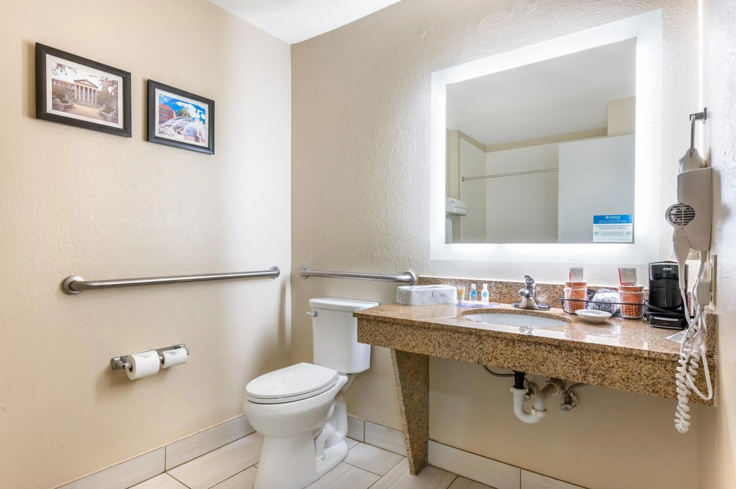 Toilet in Comfort Inn Lafayette I-65