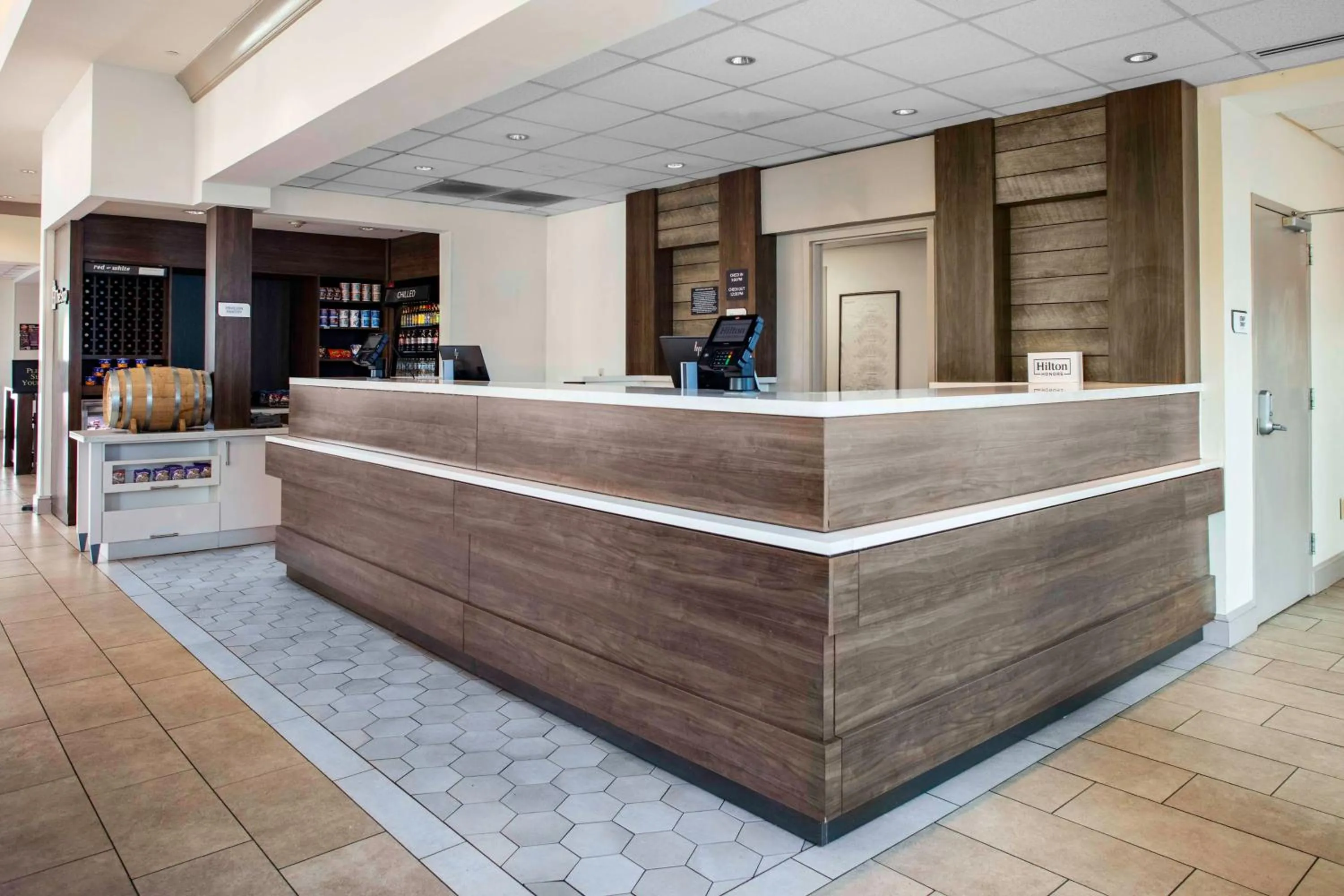 Lobby or reception in Hilton Garden Inn Roanoke Rapids