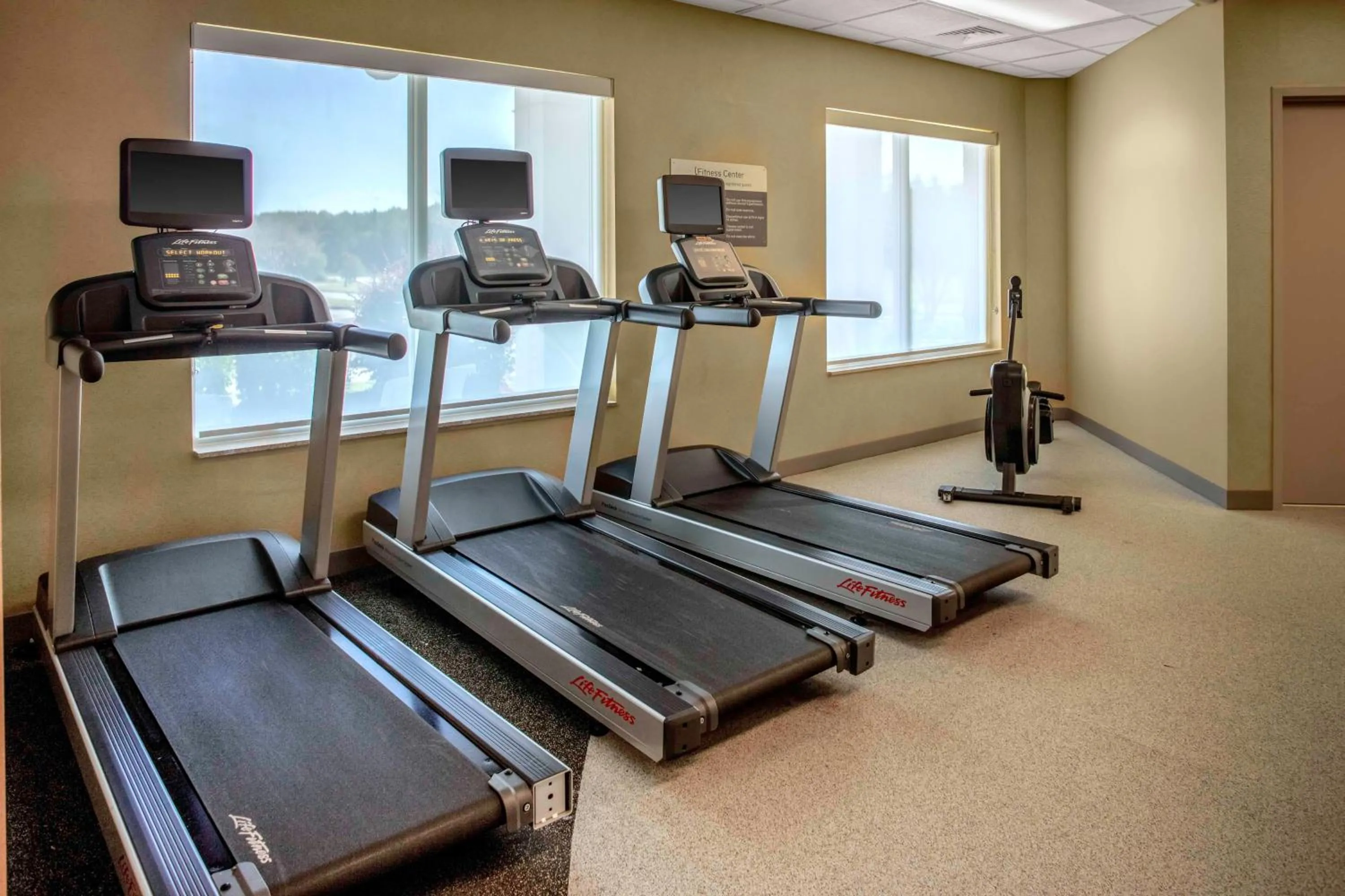 Fitness centre/facilities in Hilton Garden Inn Roanoke Rapids