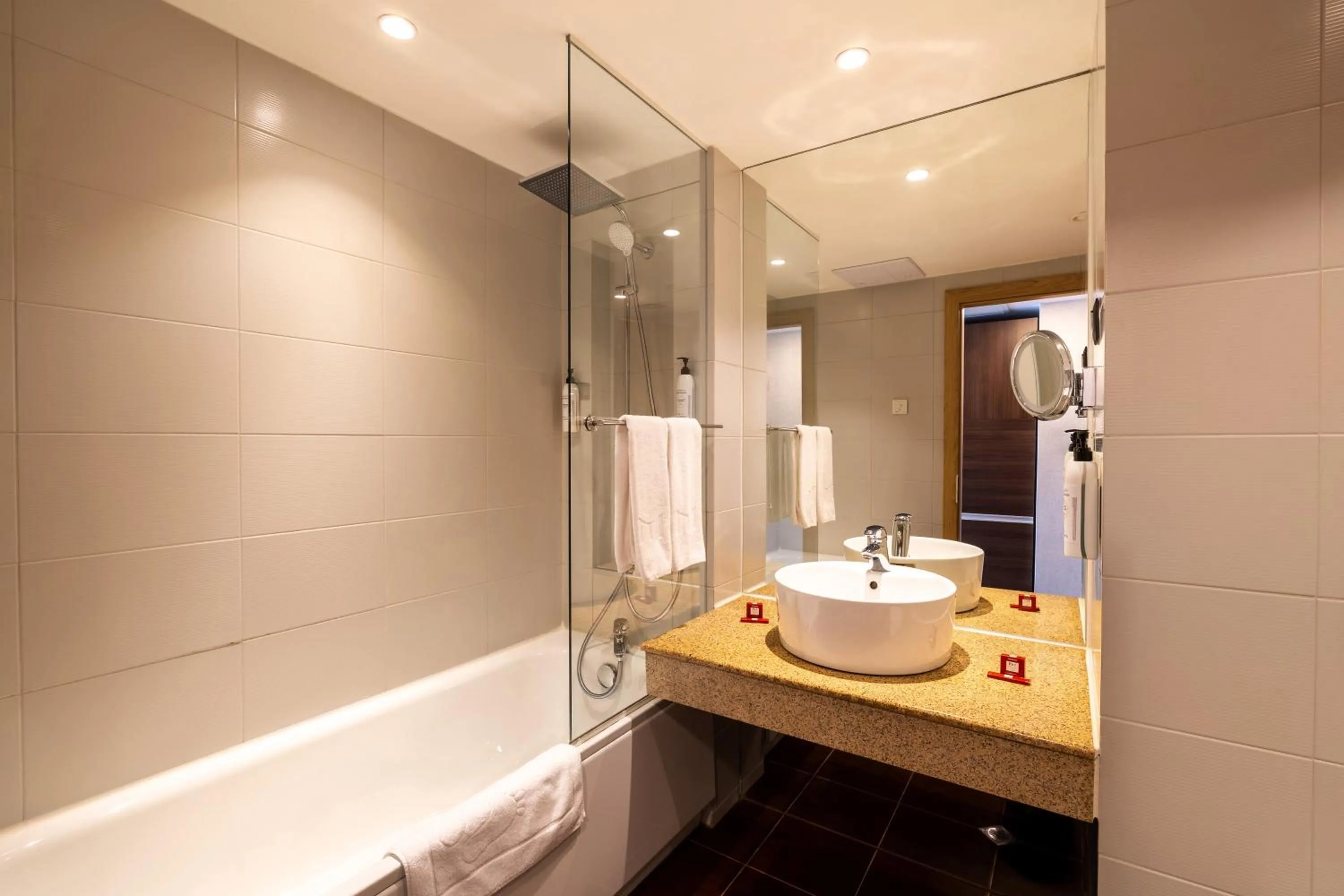 Shower in Metropolitan Hotel Sofia, a member of Radisson Individuals