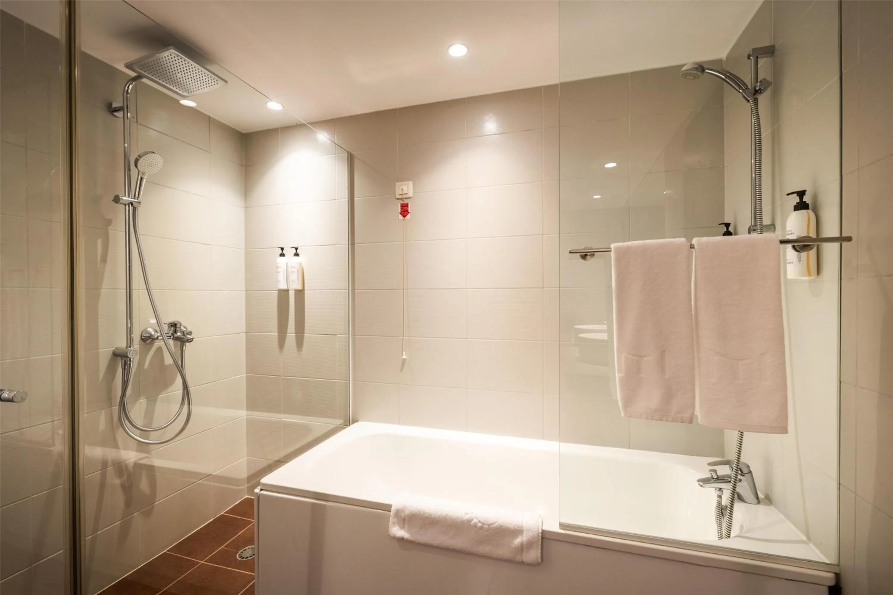 Bathroom in Metropolitan Hotel Sofia, a member of Radisson Individuals