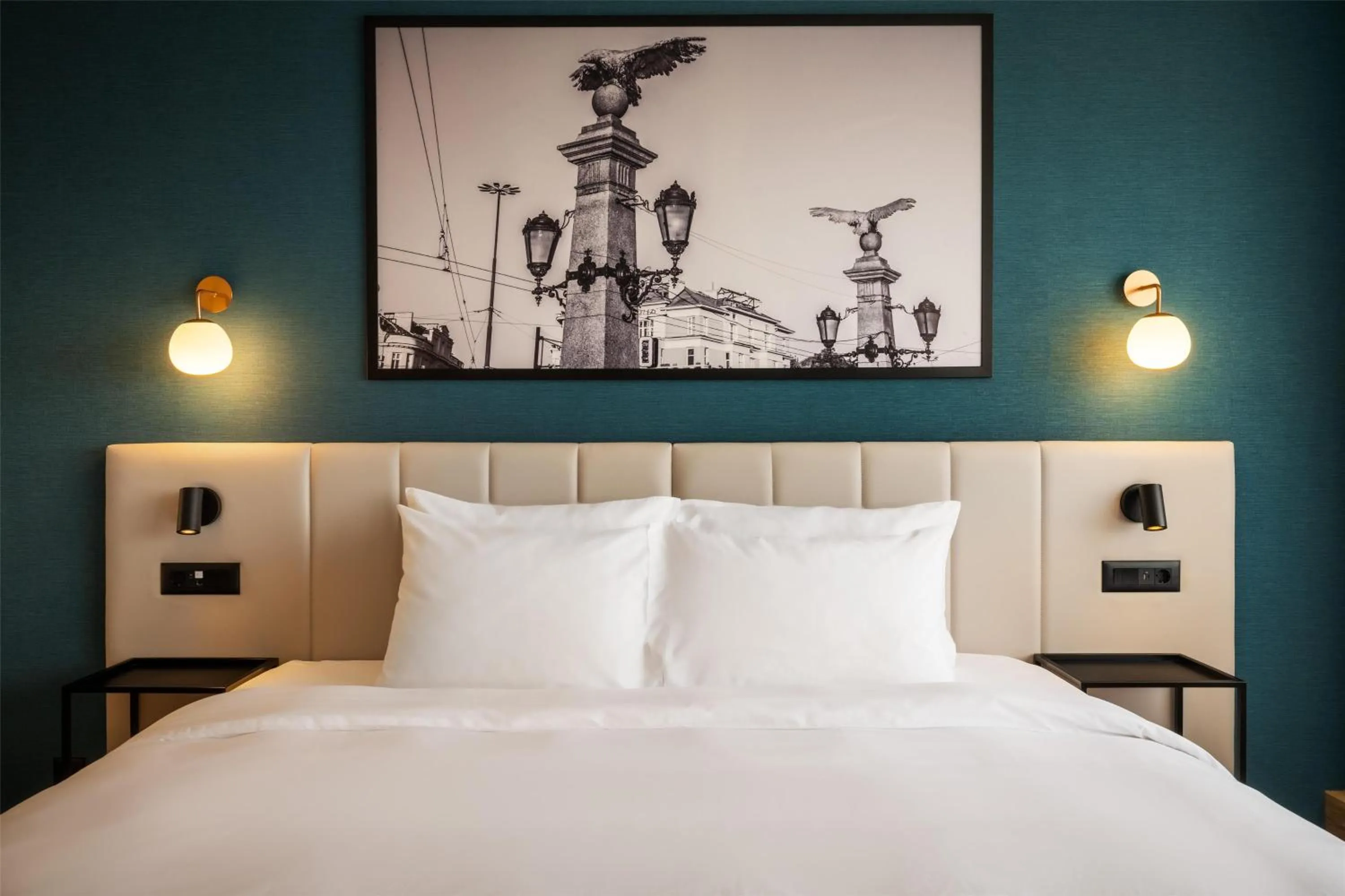 Bedroom, Bed in Metropolitan Hotel Sofia, a member of Radisson Individuals