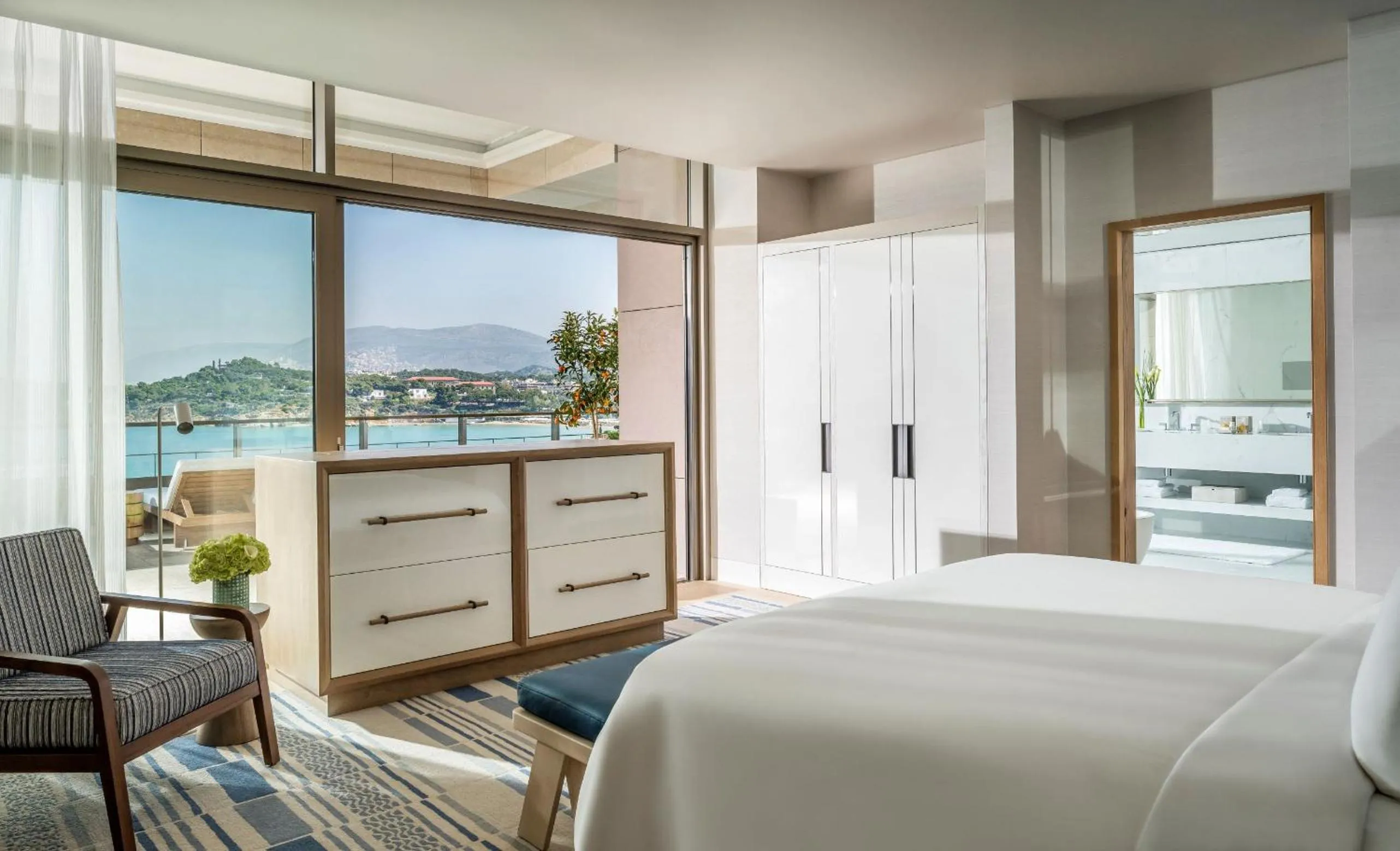 Bedroom, Bed in Four Seasons Astir Palace Hotel Athens