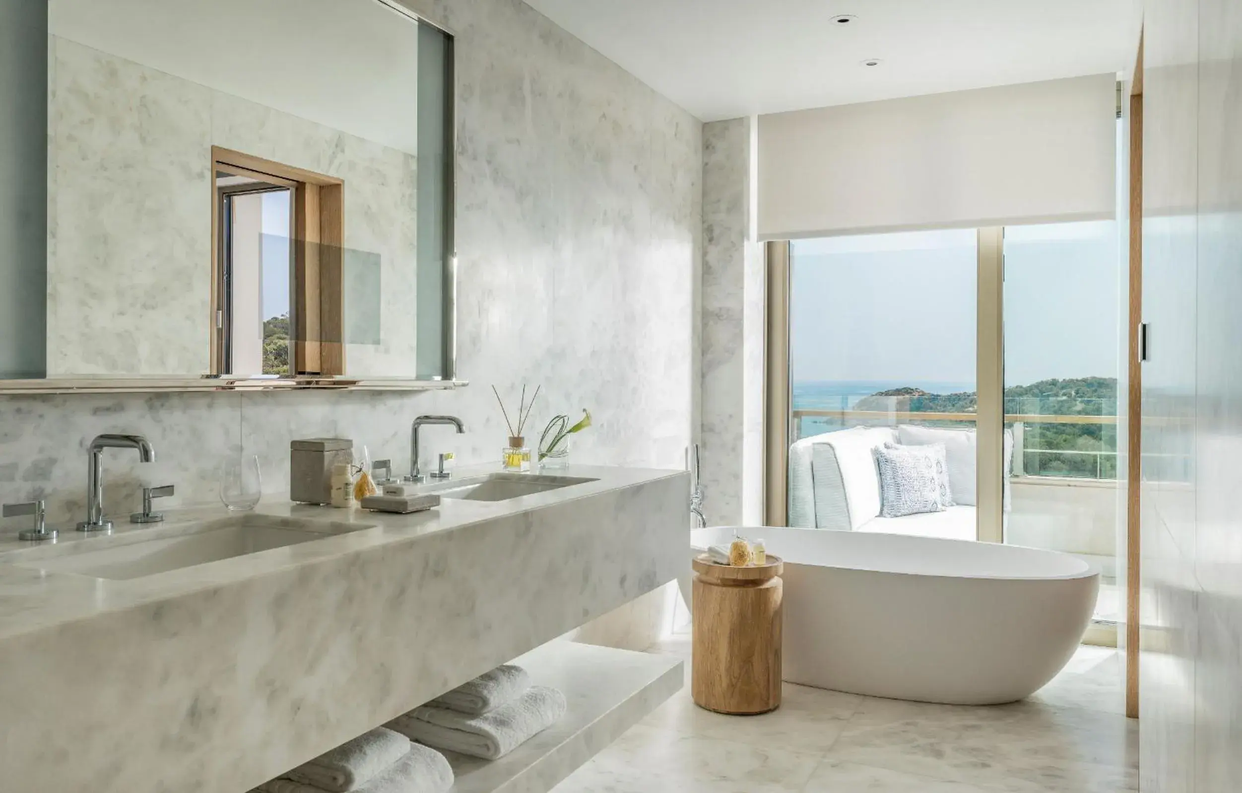 Arion Pine-View Executive Suite King in Four Seasons Astir Palace Hotel Athens Arion Pine-View Executive Suite King in Four Seasons Astir Palace Hotel Athens