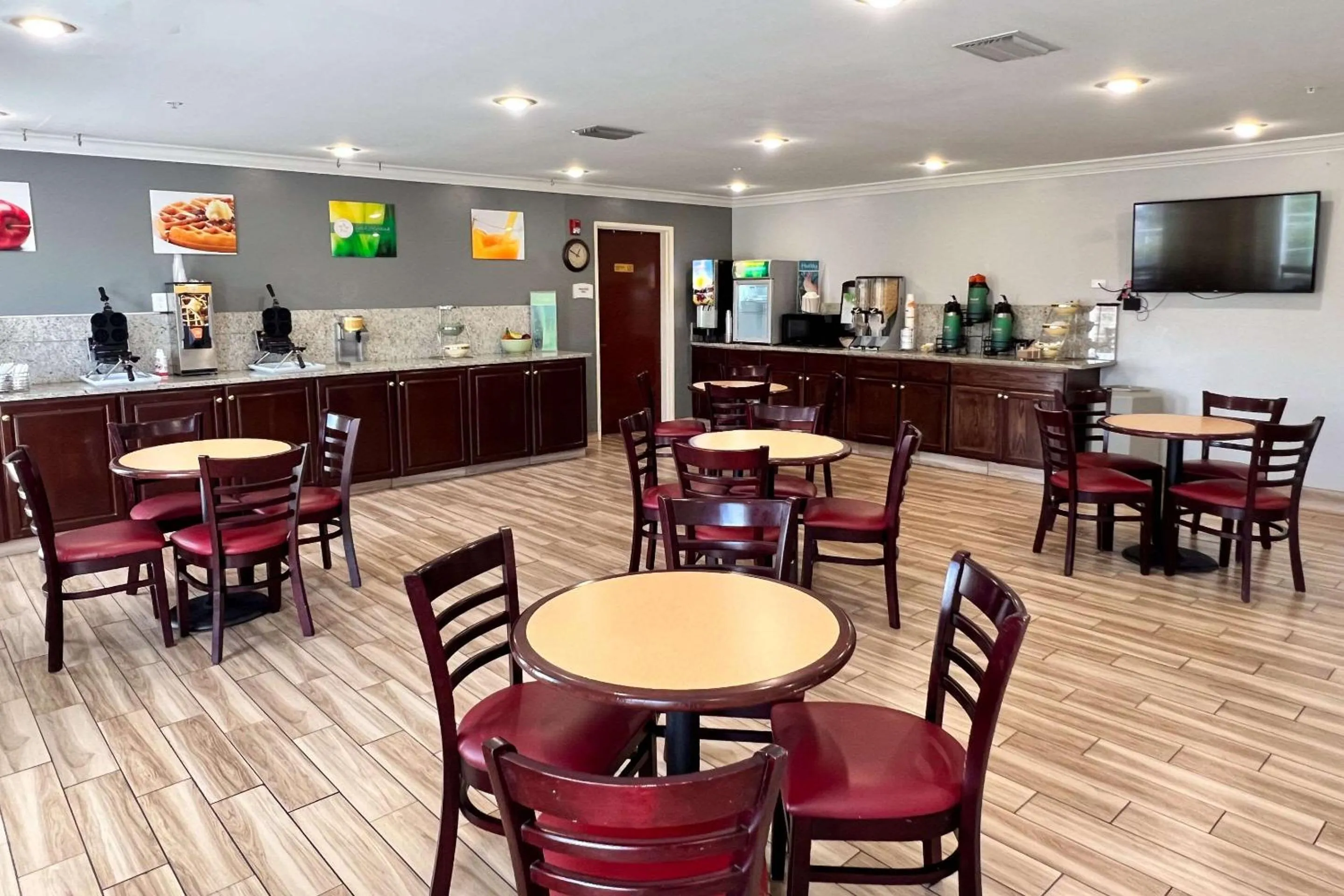 Breakfast in Quality Inn Gainesville I-75