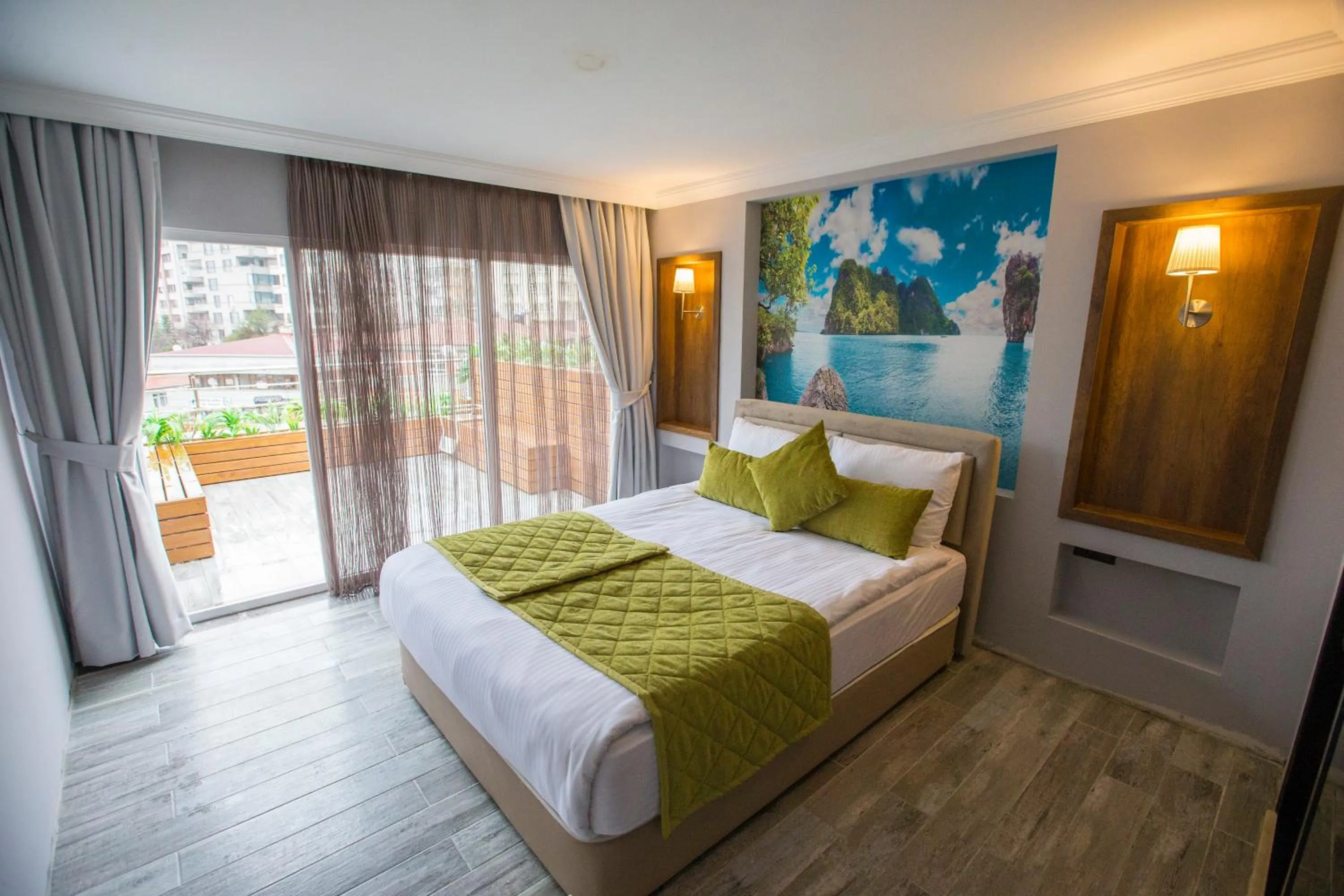 Photo of the whole room, Bed in Double Bond Hotel Spa