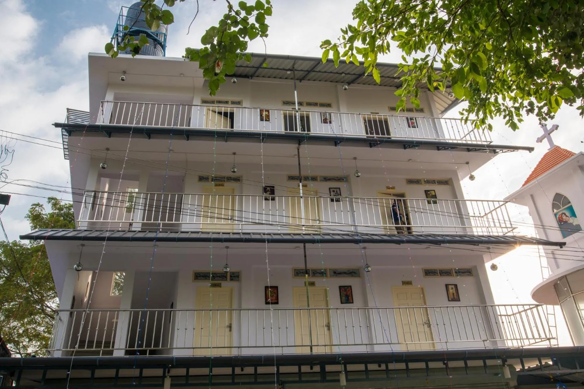 Decorative detail in Gems 9 Airport Hotel