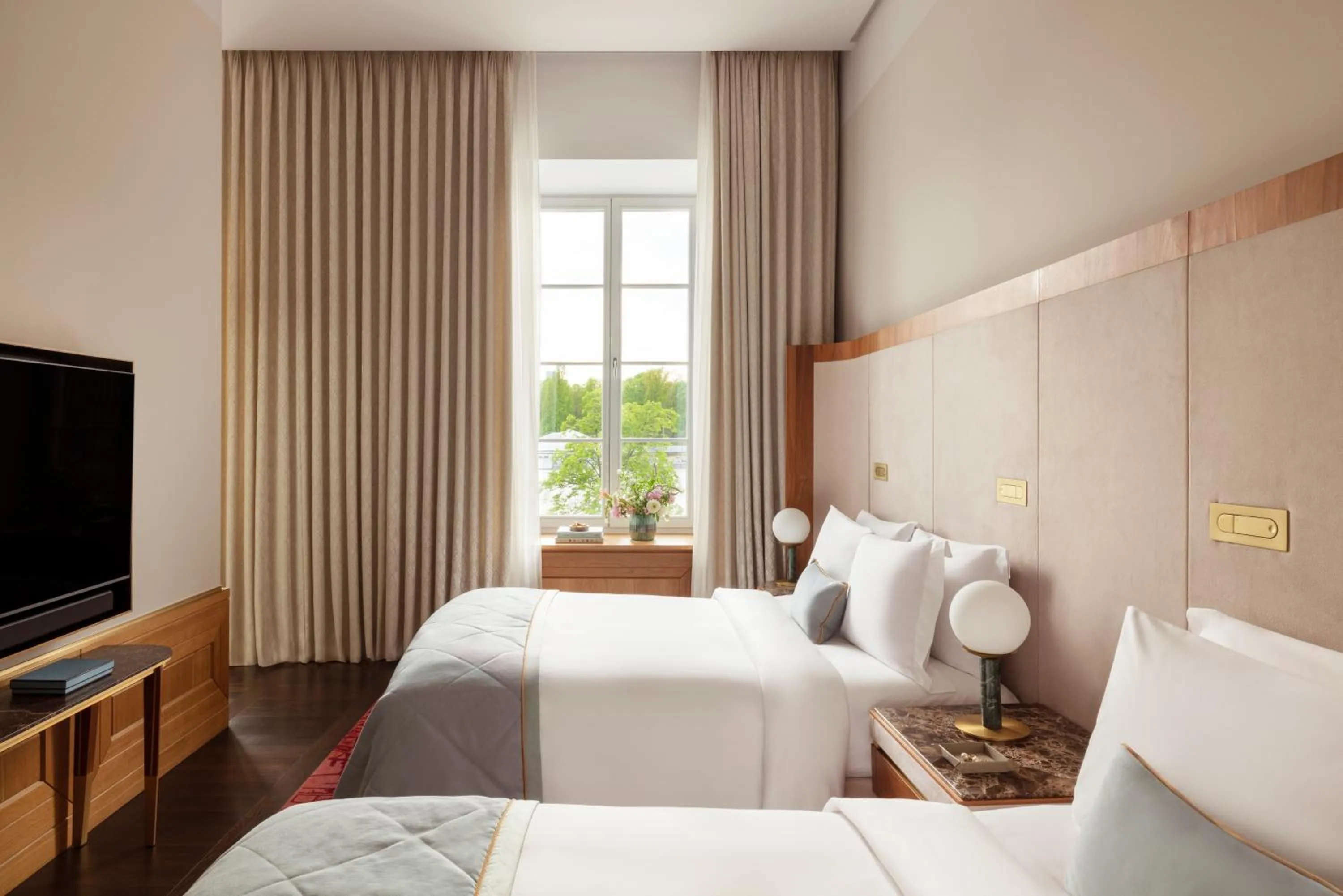 Bedroom, Bed in Raffles Europejski Warsaw