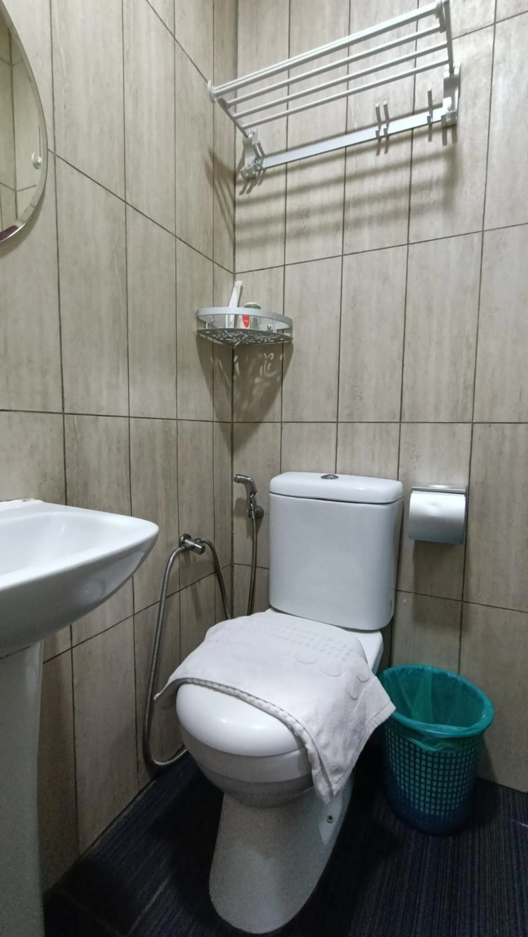 Bathroom in Unikarya Lodge