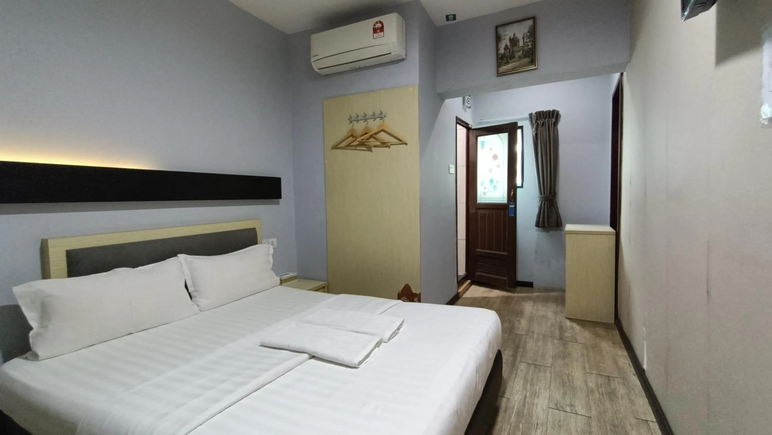 Bedroom, Bed in Unikarya Lodge