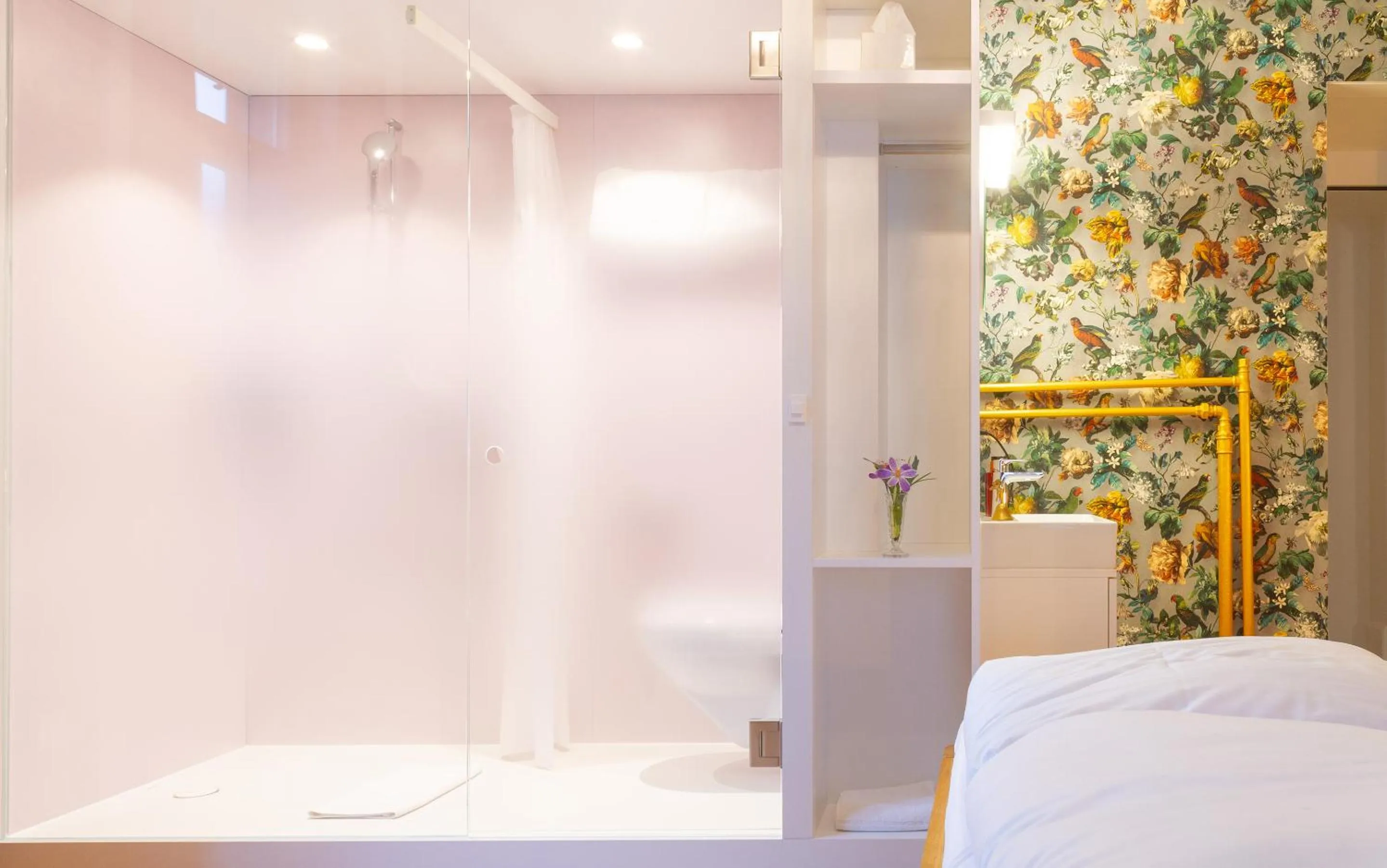 Bathroom, Bed in Hotel Beau Séjour Lucerne